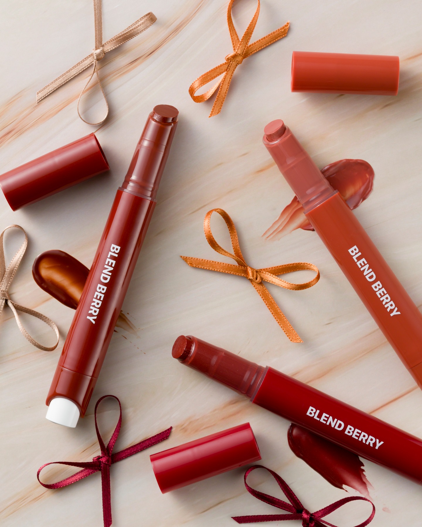 2025AWのリップバルーンは“ダークトーン”のリップでメリハリ❤
7/22(火)より新登場！✨

とろけるような質感で、
むっちりぷるんとした唇を演出するリップバルーンから、
新色2色＋限定色1色の3色が新発売します！🎊

新色のテーマ