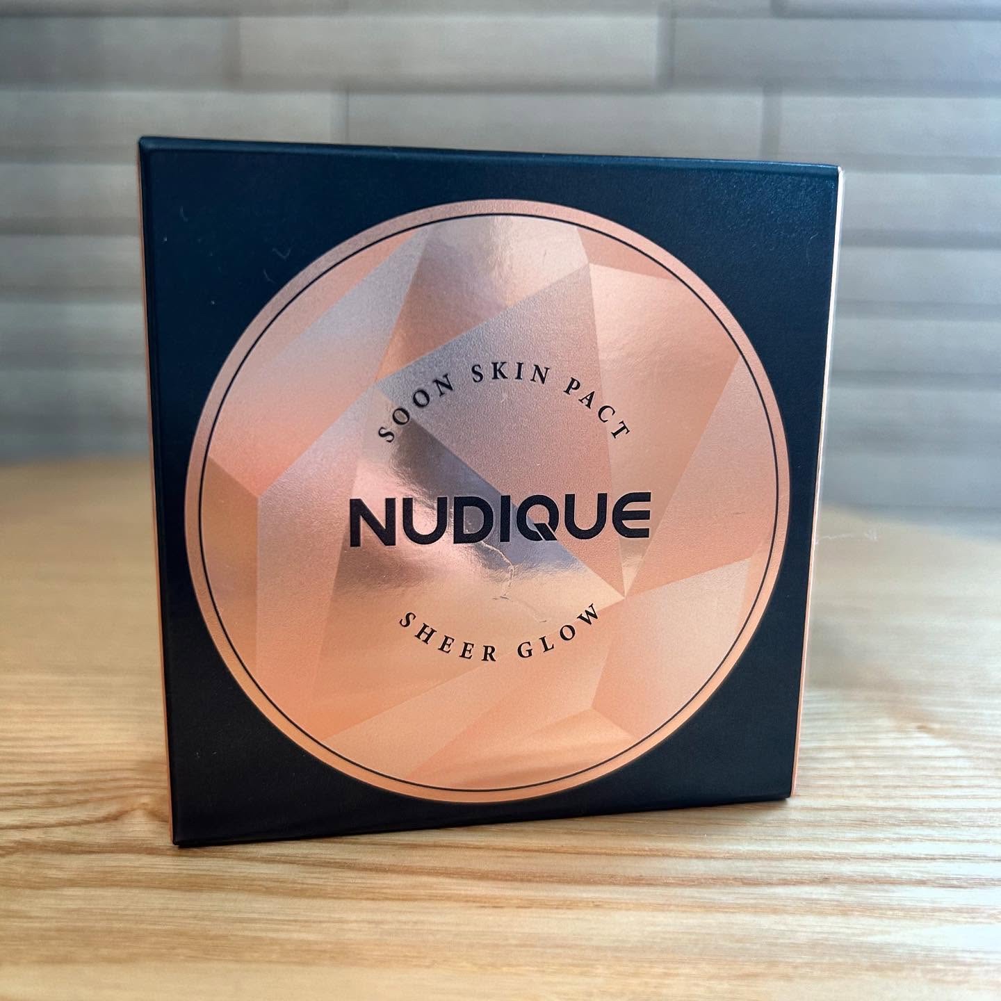 グロウクッションファンデーション/NUDIQUE/クッションファンデーションを使ったクチコミ（2枚目）