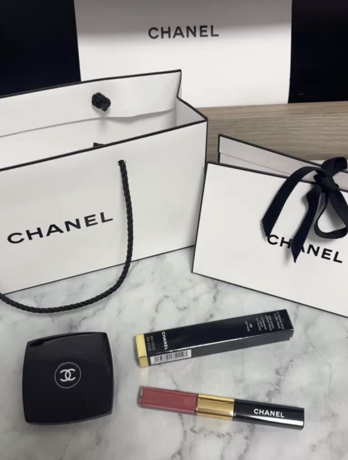 ル ルージュ デュオ ウルトラ トゥニュ/CHANEL/口紅を使ったクチコミ（2枚目）