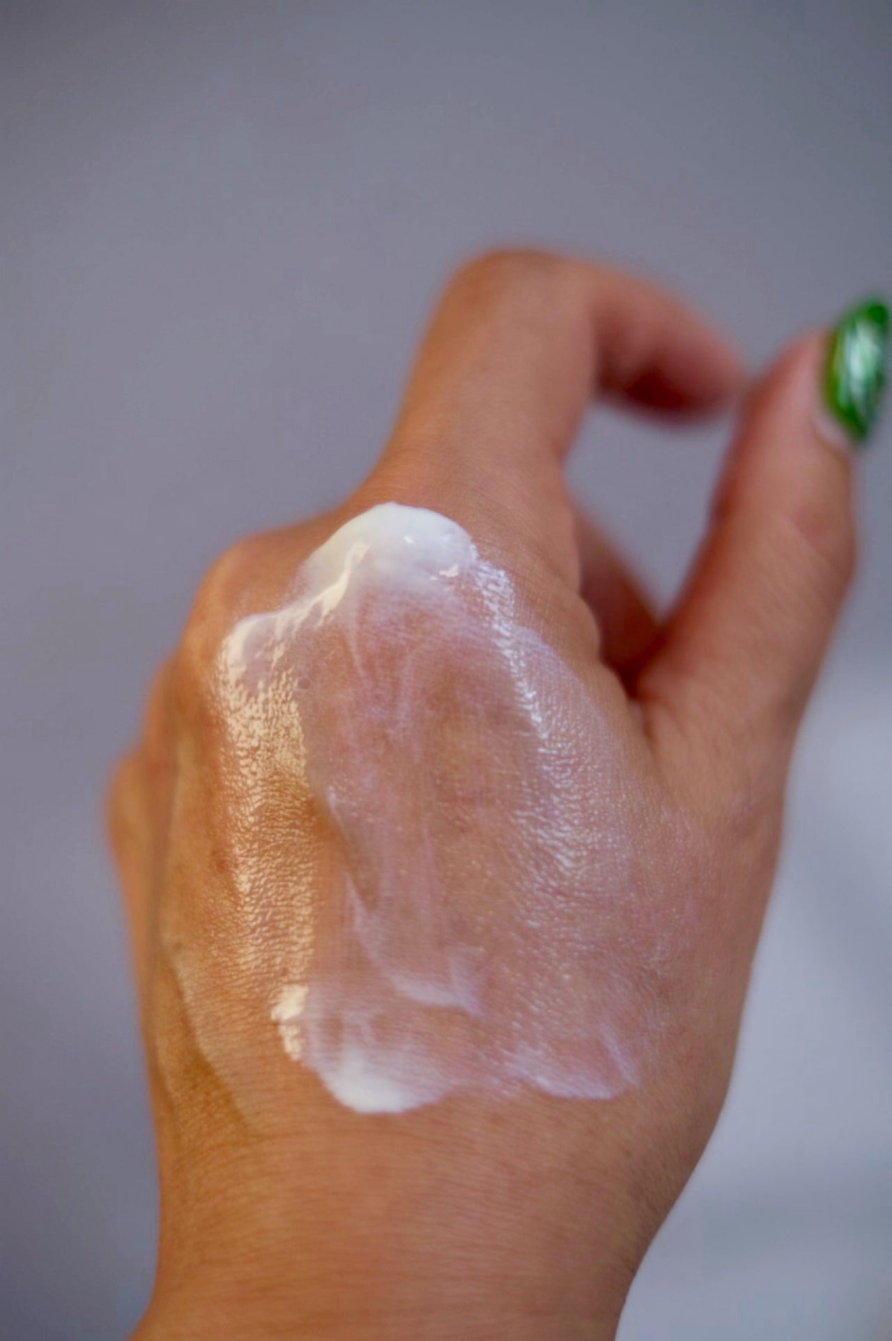 はち on LIPS 「【朝の肌に、まるで水光フィルター】韓国滞在中は大人の事情で常に..」(5枚目)