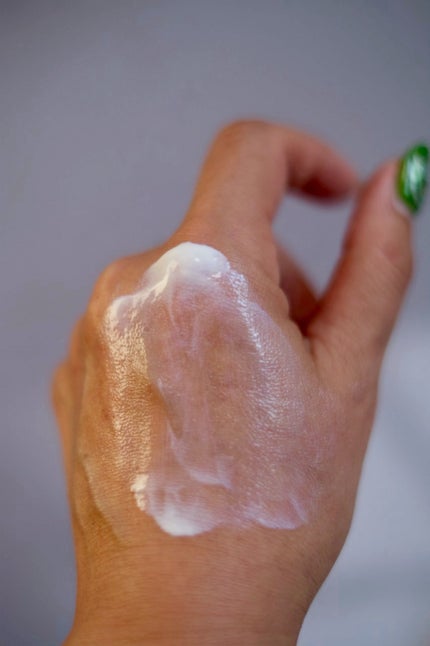 はち on LIPS 「【朝の肌に、まるで水光フィルター】韓国滞在中は大人の事情で常に..」(5枚目)