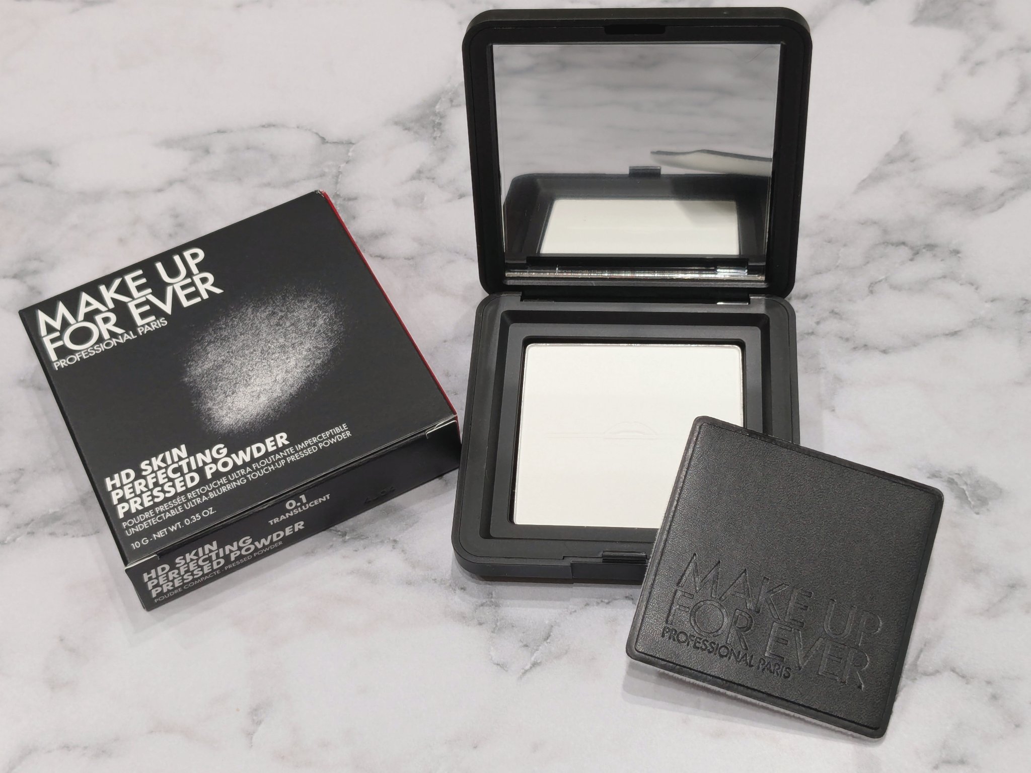 ◯MAKEUPFOREVER
　HDスキン　プレストパウダー　0.1

小田切ヒロさんが0.2のカラーを
オススメしているのを見て購入しました♡
ヒロさん効果なのか私が買うタイミングでは
0.2が売り切れていたので使いやすそうな0.1を購入