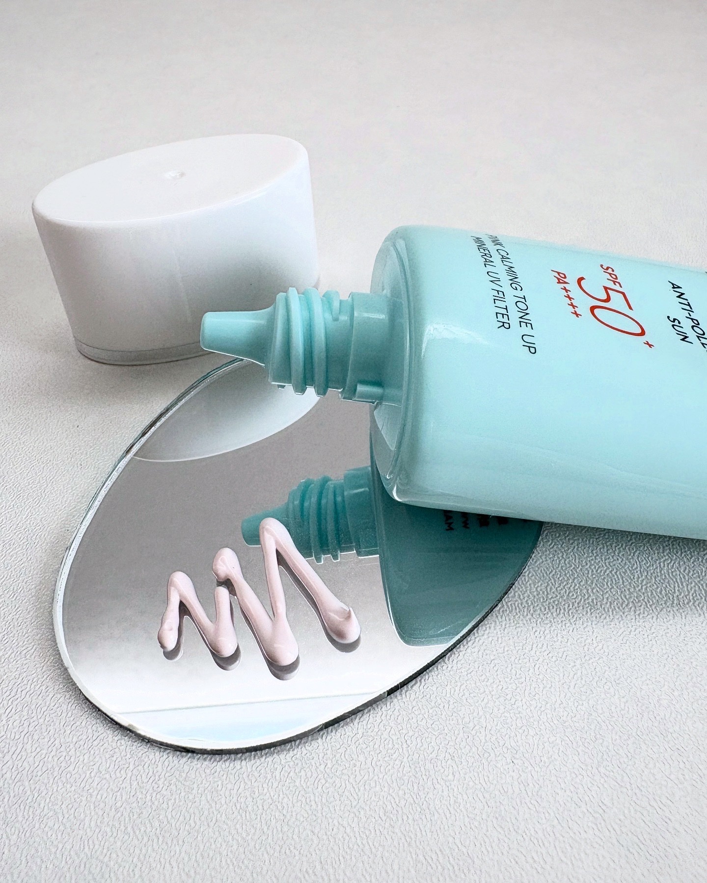 アーバンシェード アンチポーション トーンアップ/DEWYTREE/日焼け止めクリームを使ったクチコミ（3枚目）