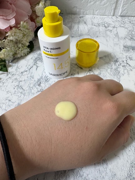 しろこ on LIPS 「8日間集中ケア第2世代 ビタエイジングピュアC美容液+マスクパ..」(5枚目)