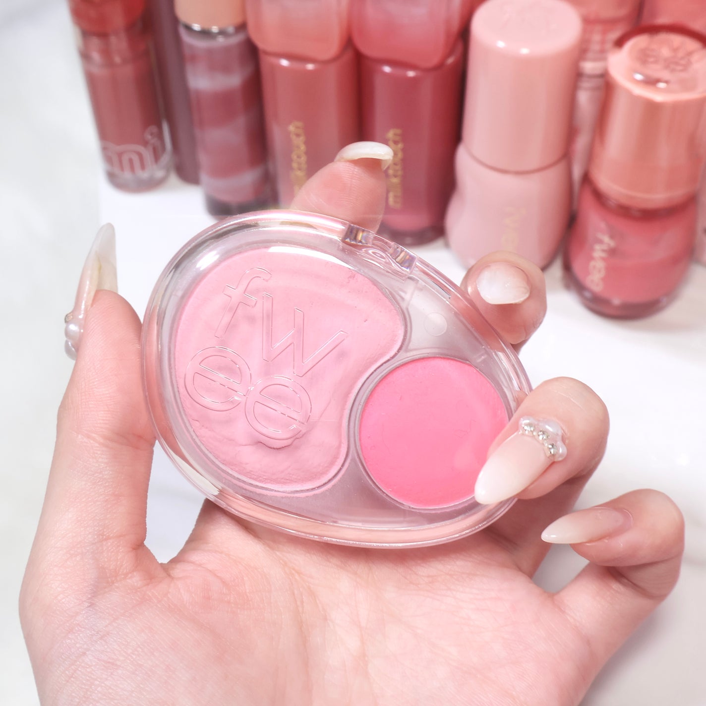 デュアルチークメロウ/fwee/ジェル・クリームチークを使ったクチコミ(1枚目)