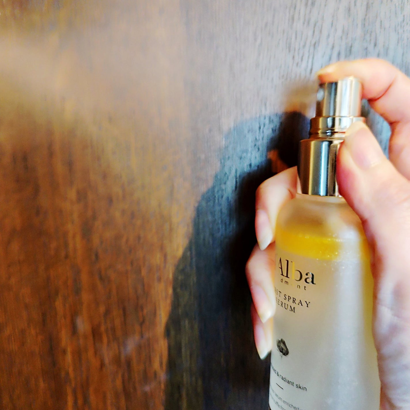 ダルバ ホワイトトリュフファーストスプレーセラム/ダルバ/ミスト状化粧水を使ったクチコミ(2枚目)