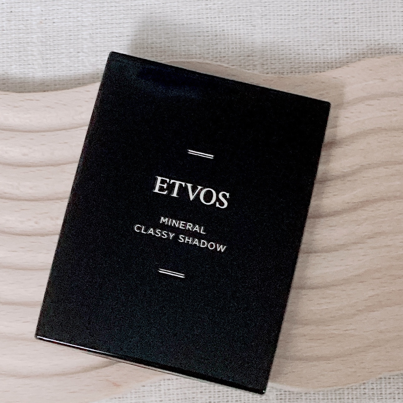 ミネラルクラッシィシャドー/エトヴォス/アイシャドウパレットを使ったクチコミ（3枚目）