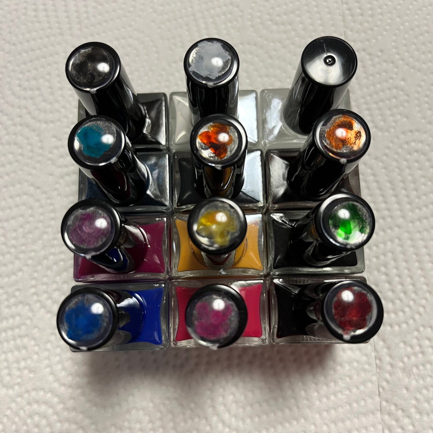 桜羽 on LIPS 「ジェルネイルインク🖌🎨🔴🟠🟡🟢🔵🟣水彩絵の具でニュアンスをして..」(1枚目)