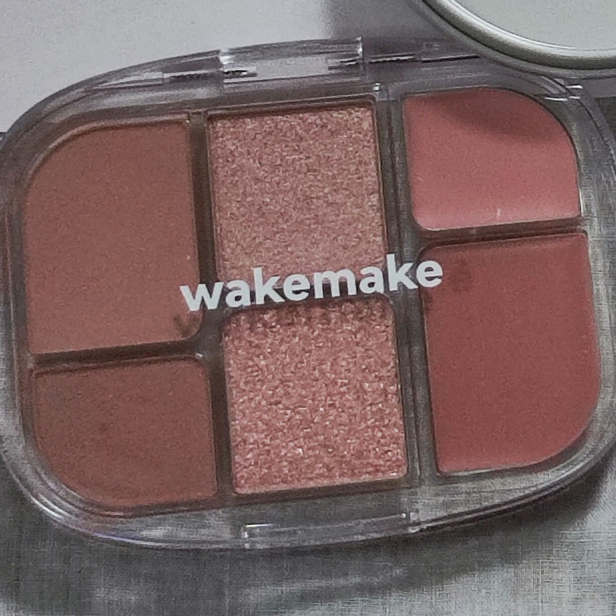 ソフトシアーマルチパレット/wakemake/アイシャドウパレットを使ったクチコミ（2枚目）