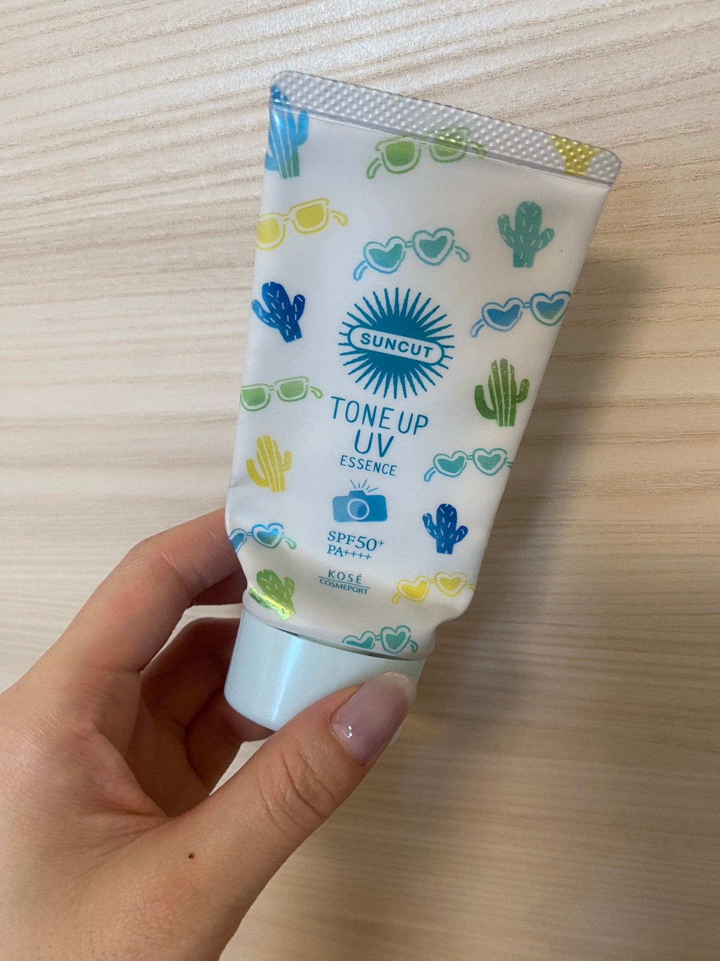 トーンアップUV エッセンス/サンカット®/日焼け止めローションを使ったクチコミ(1枚目)