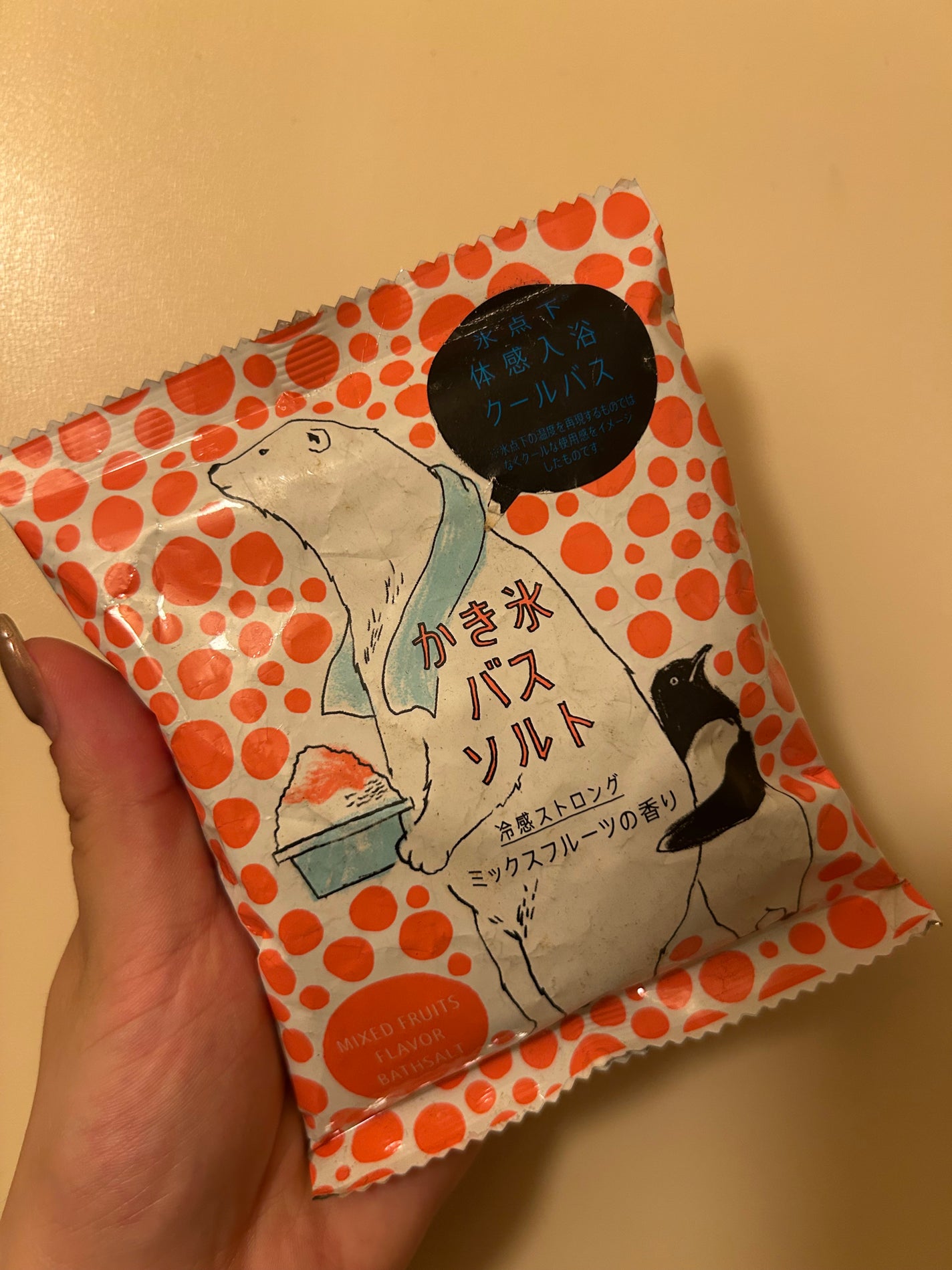 tea on LIPS 「ミックスフルーツの香りのバスソルト冷感ストロングクールバスがで..」(1枚目)