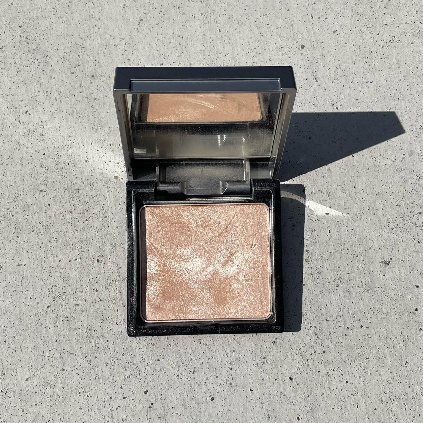 &be ルミナイジングパウダー/&be/パウダーハイライトを使ったクチコミ(3枚目)