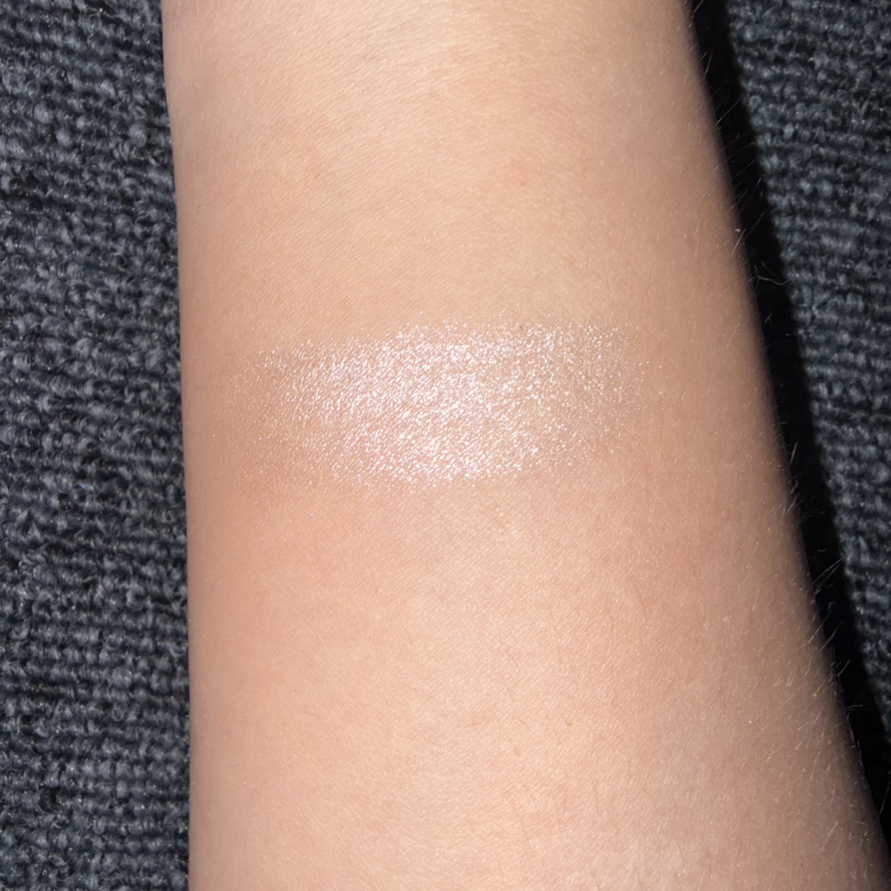 NARS ライトリフレクティング ルミナイジングパウダー/NARS/パウダーハイライトを使ったクチコミ（2枚目）