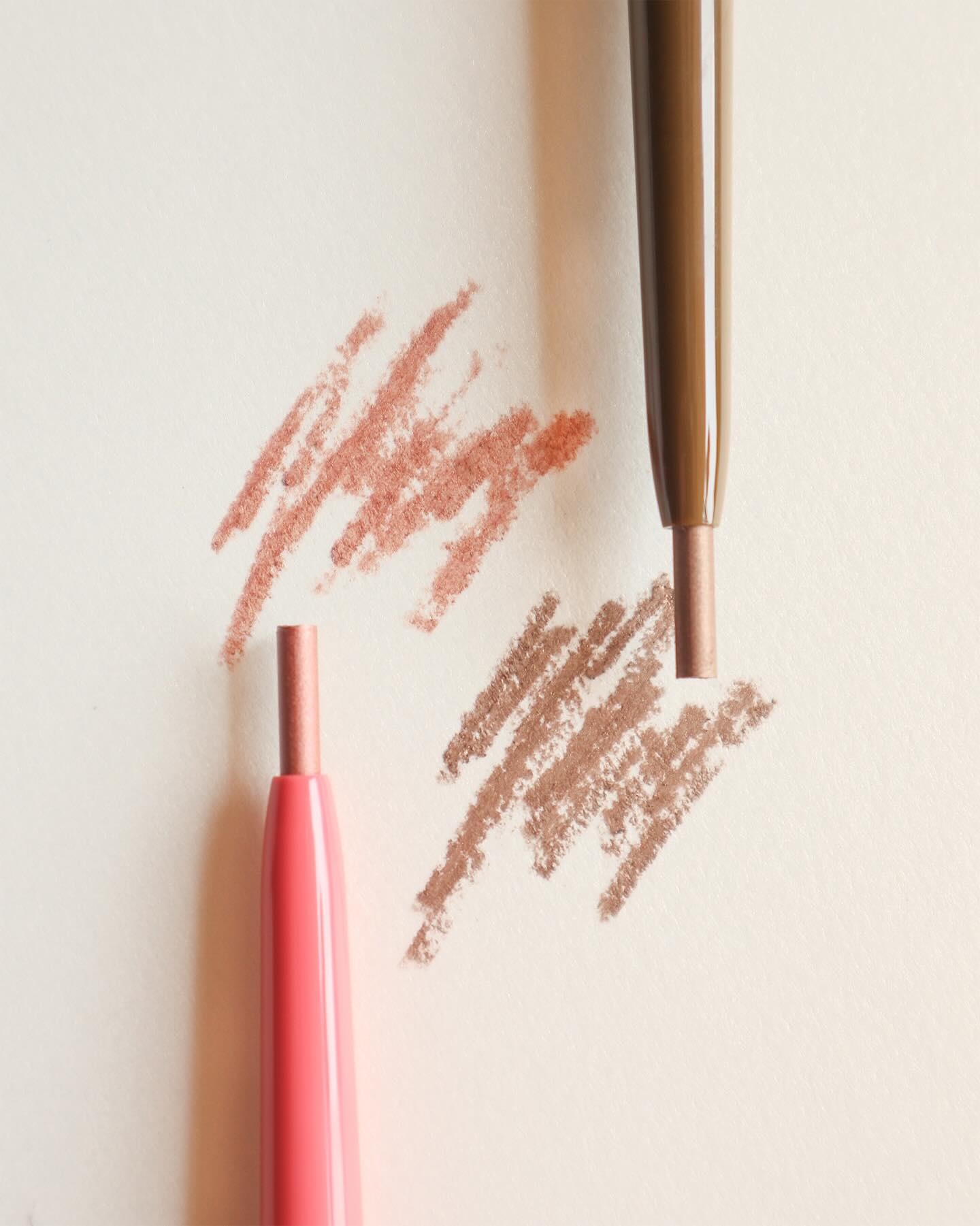 アヴァンセ ジョリ･エ ジョリ･エ クリーミィカラーライナー/アヴァンセ/ペンシルアイライナーを使ったクチコミ（1枚目）