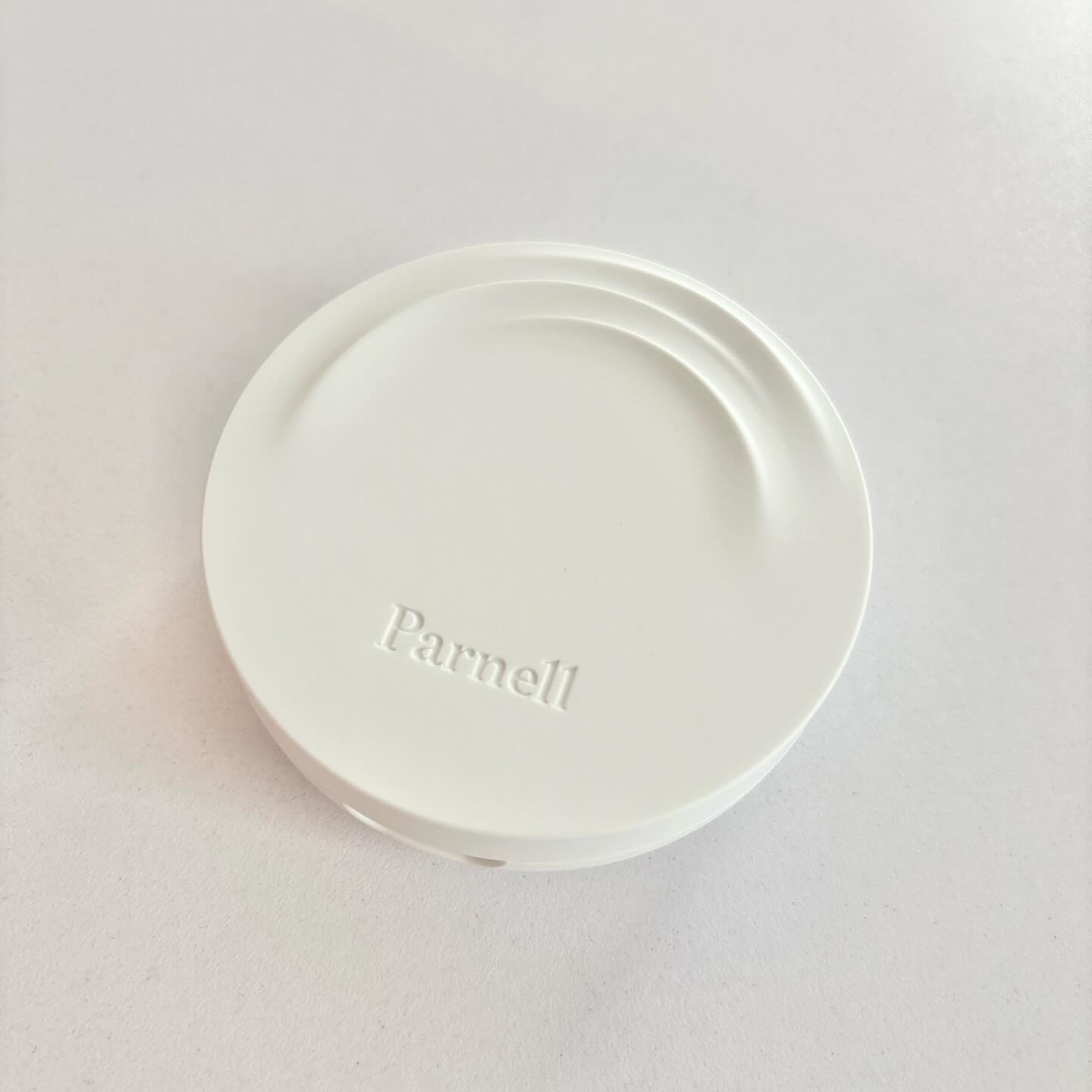 Parnell✨

シカマヌセラムクッションファンデーション

メイクしながらお肌を落ち着かせてくれるクッションファンデ‼️
赤みのある部分にも、カバーしながらケアしてくれるそうです✨
シカやセラミドなどで保湿しながらも、UVカット機能もあ