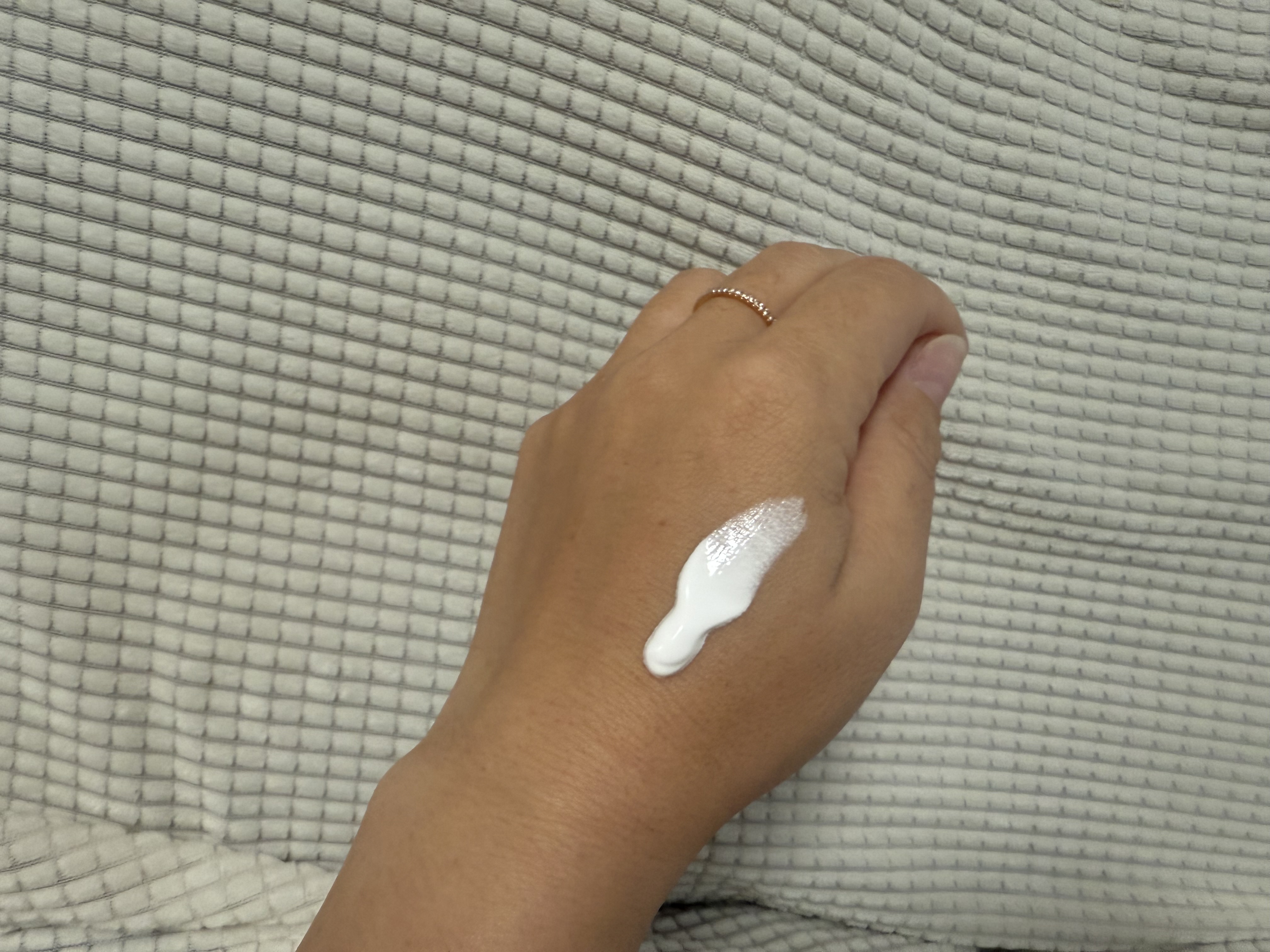 オールアバウトグロウトーンアップクリーム/CHASIN'RABBITS/化粧下地を使ったクチコミ（2枚目）