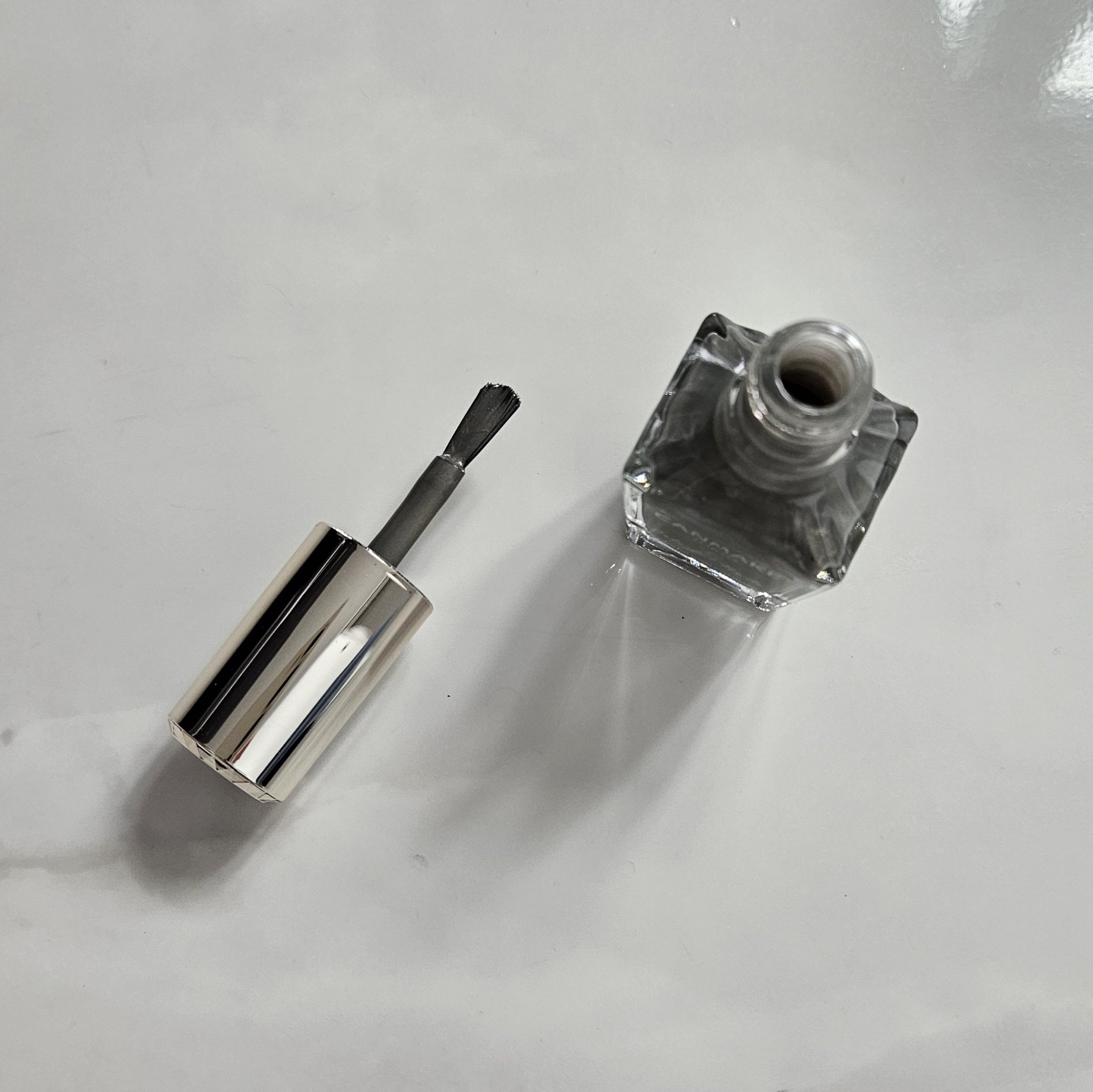 カラフルネイルズ/キャンメイク/マニキュアを使ったクチコミ（2枚目）