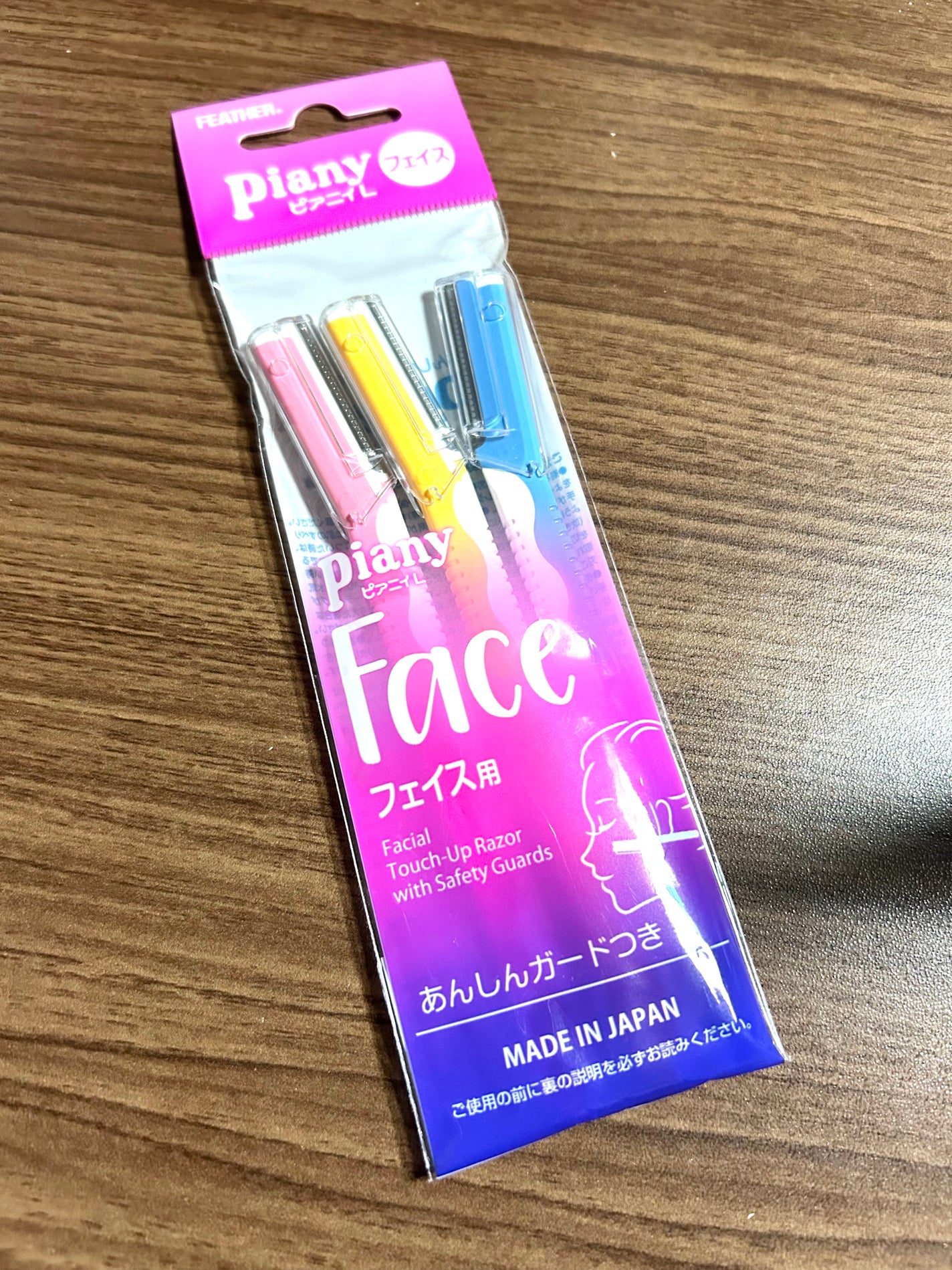 ピアニィ L(フェイス用) 3本入り/ピアニィ/シェーバーを使ったクチコミ(1枚目)