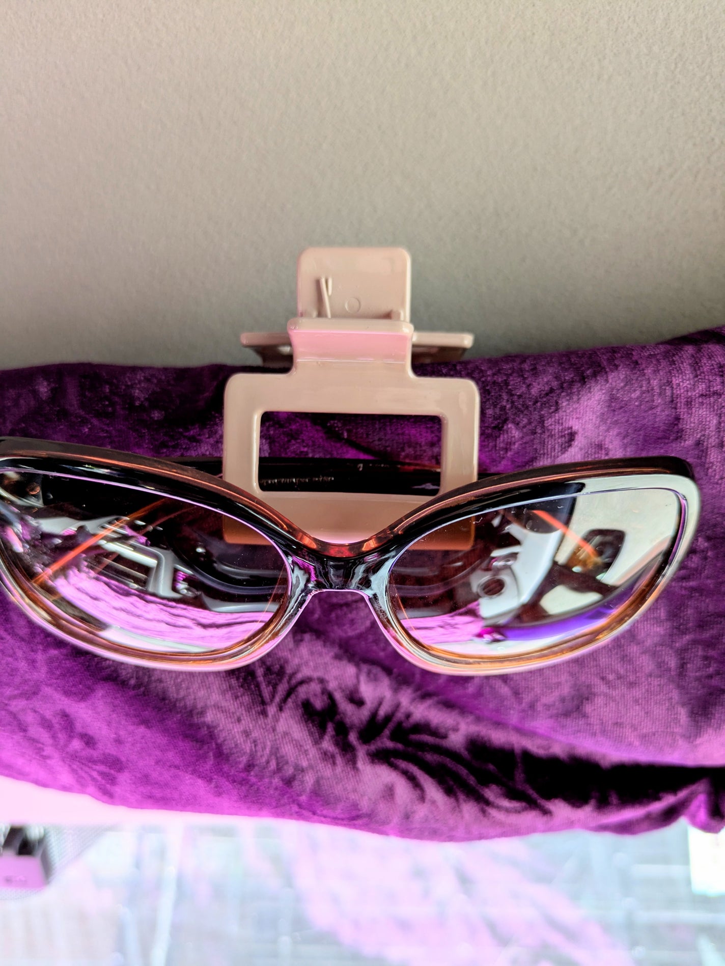 クリアスクエアミニバンスクリップヘアクリップ/DAISO/ヘアケアグッズを使ったクチコミ(2枚目)