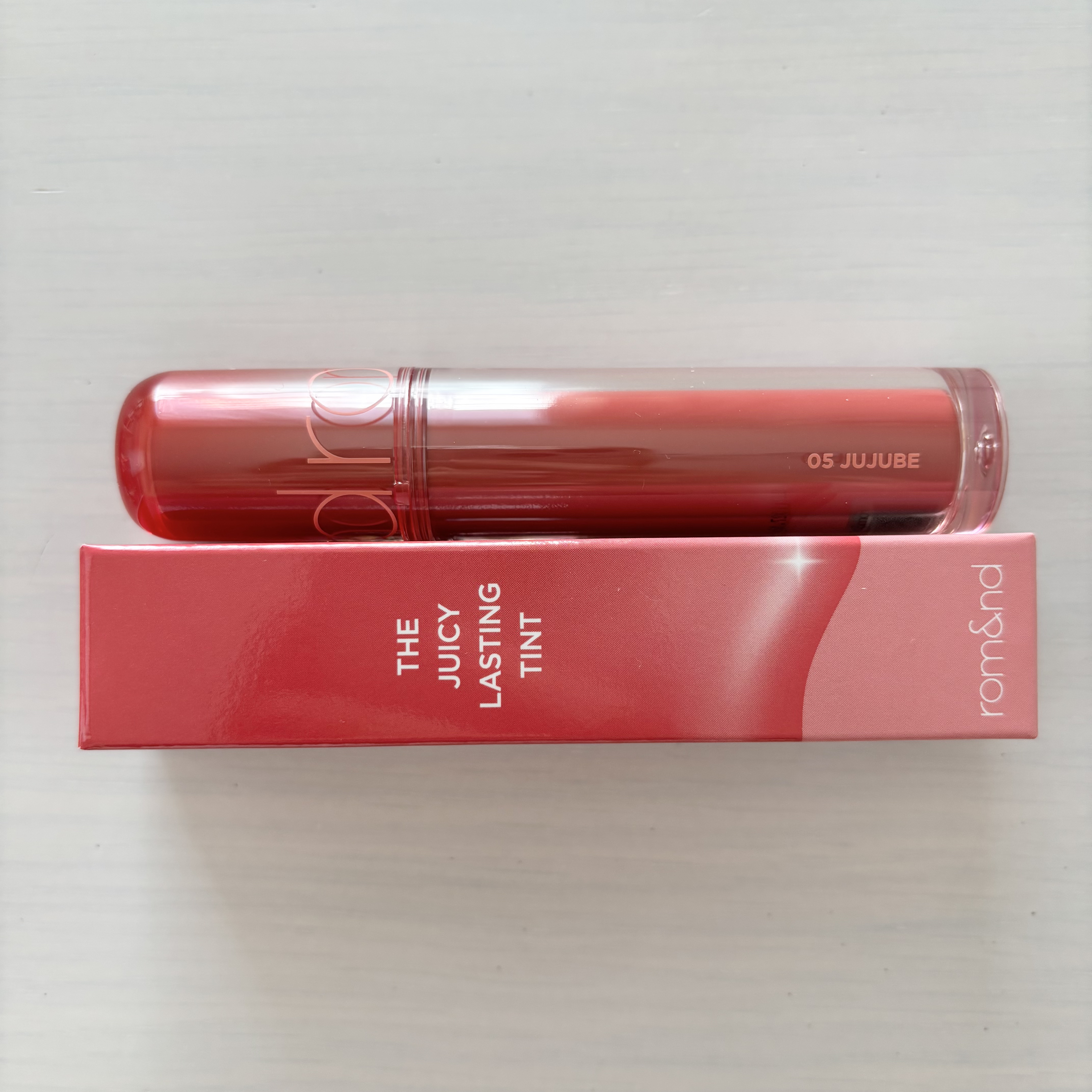 ザ ジューシーラスティングティント/rom&nd/リップティントを使ったクチコミ（2枚目）