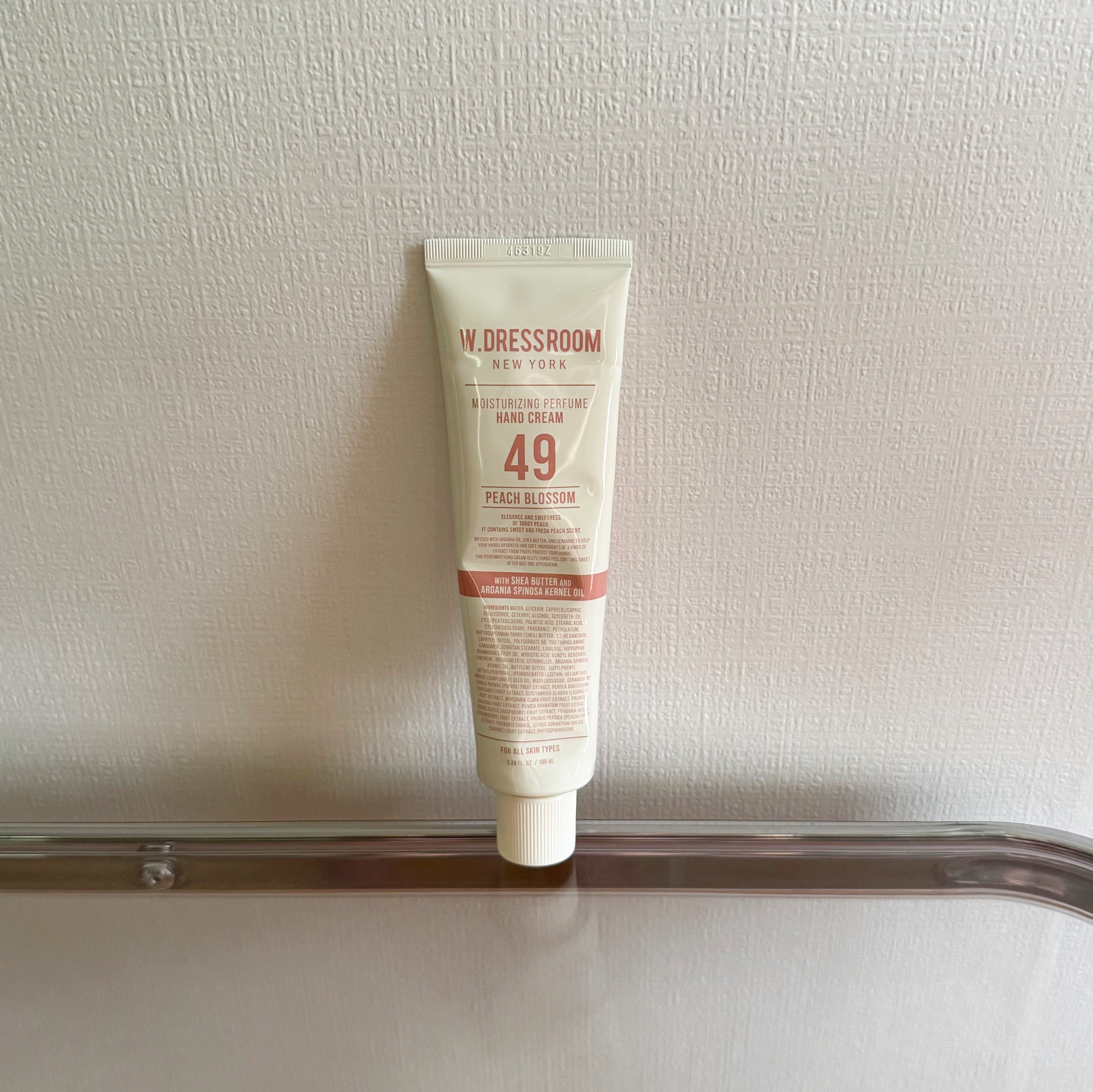 パフュームハンドクリーム /ダブルドレスルーム/ハンドクリームを使ったクチコミ（1枚目）