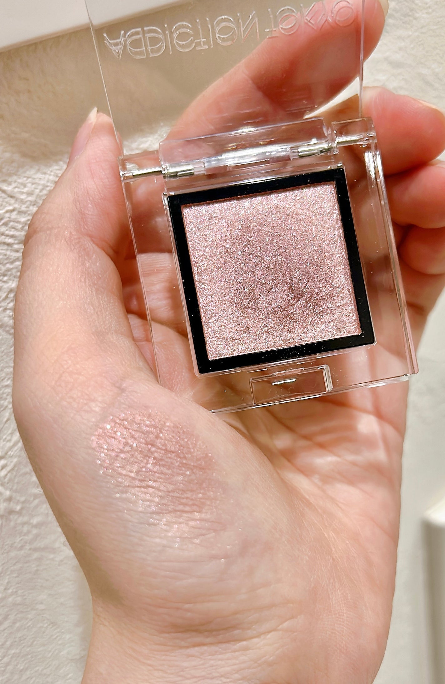 アディクション ザ アイシャドウ パール/ADDICTION/単色アイシャドウを使ったクチコミ(2枚目)