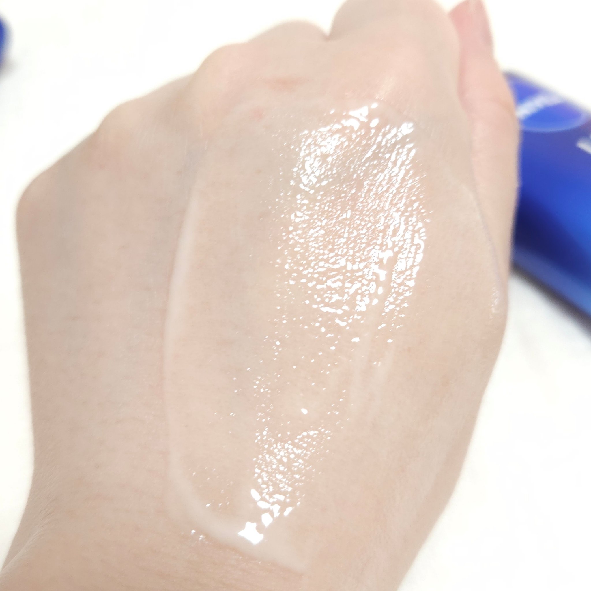 ニベア ニベアUV ディープ プロテクト＆ケア ジェルのクチコミ「ニベアＵＶ
ディーププロテクト＆ケア ジェル


いつも使っている
ニベアのUVジェル

白浮.....」（3枚目）