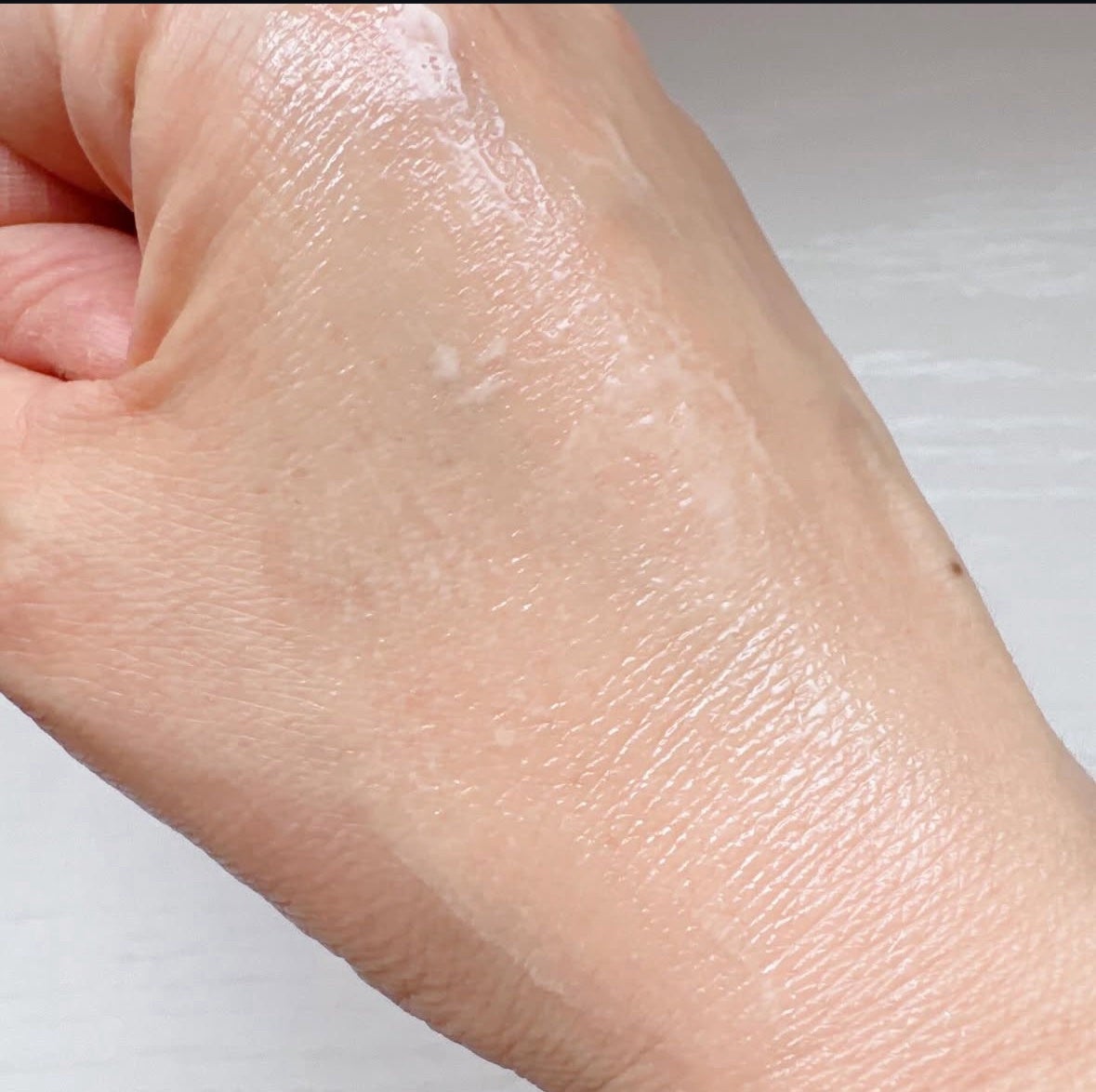 orange_glow_kwm on LIPS 「ニベアUVディーププロテクト&ケアジェル✨リニューアルして「ニ..」(3枚目)