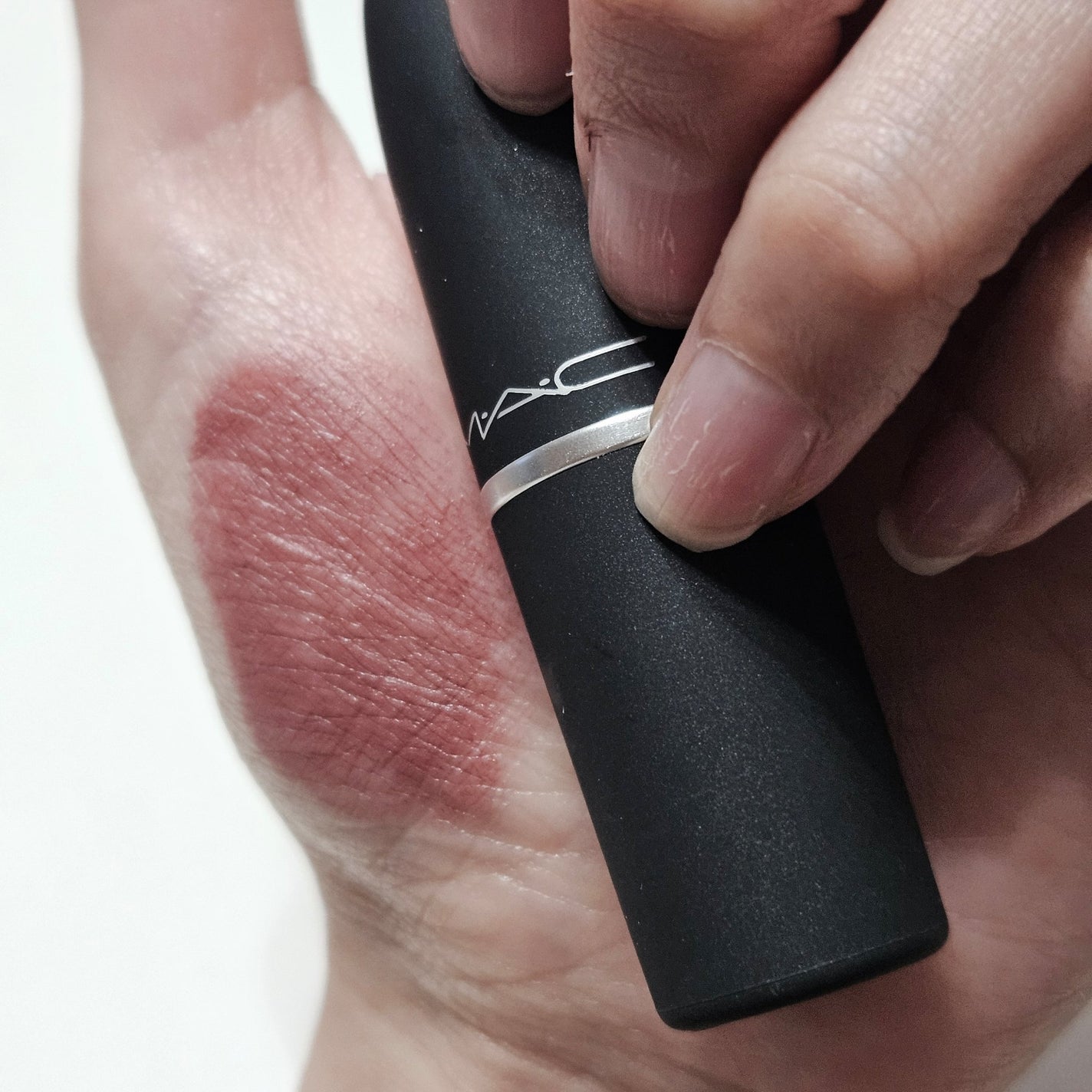 パウダーキス リップスティック/M・A・C/口紅を使ったクチコミ(5枚目)