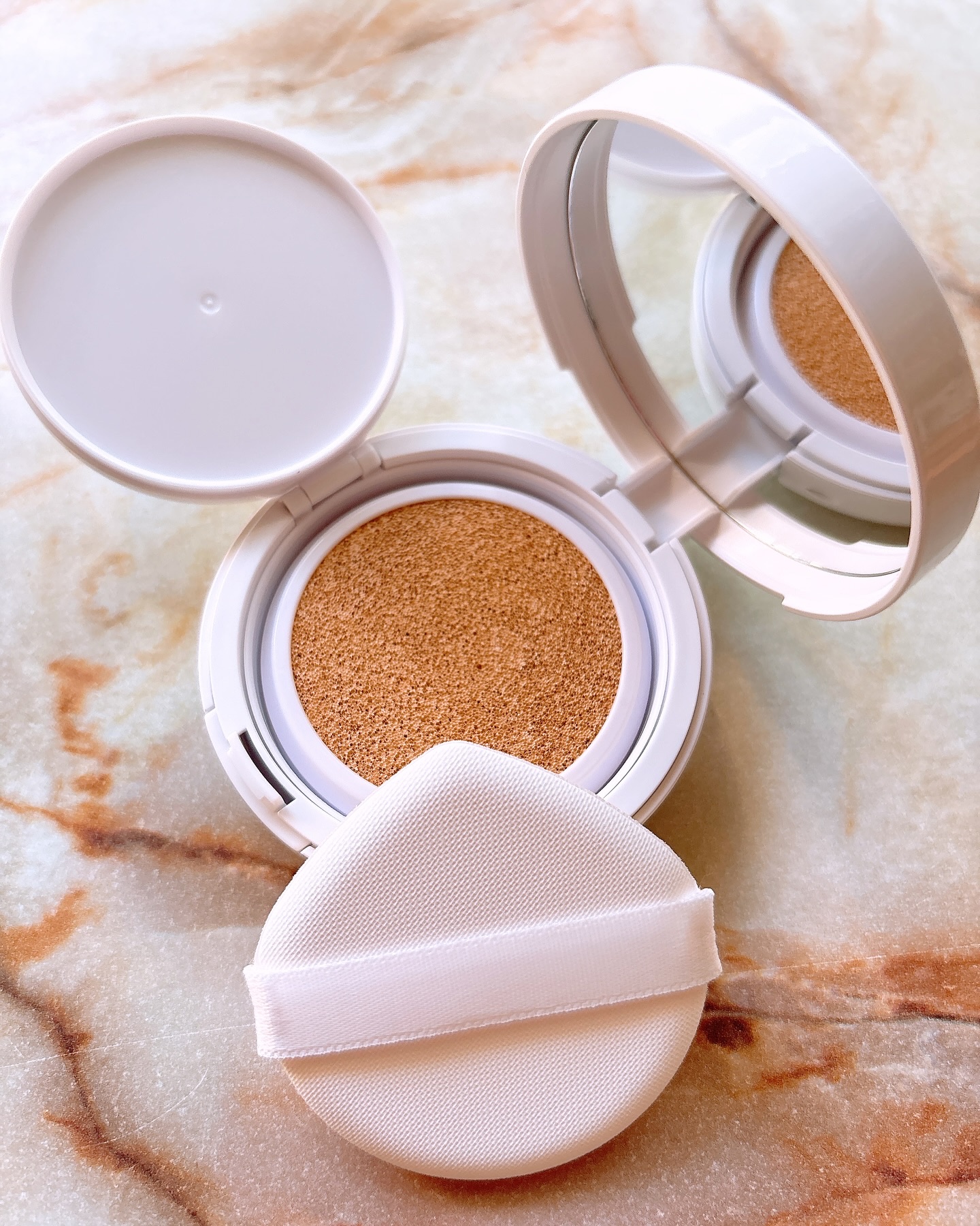 COSCOS UHDフルカバレッジクッション532(ナチュラルベージュ)/COSCOS/クッションファンデーションを使ったクチコミ（2枚目）