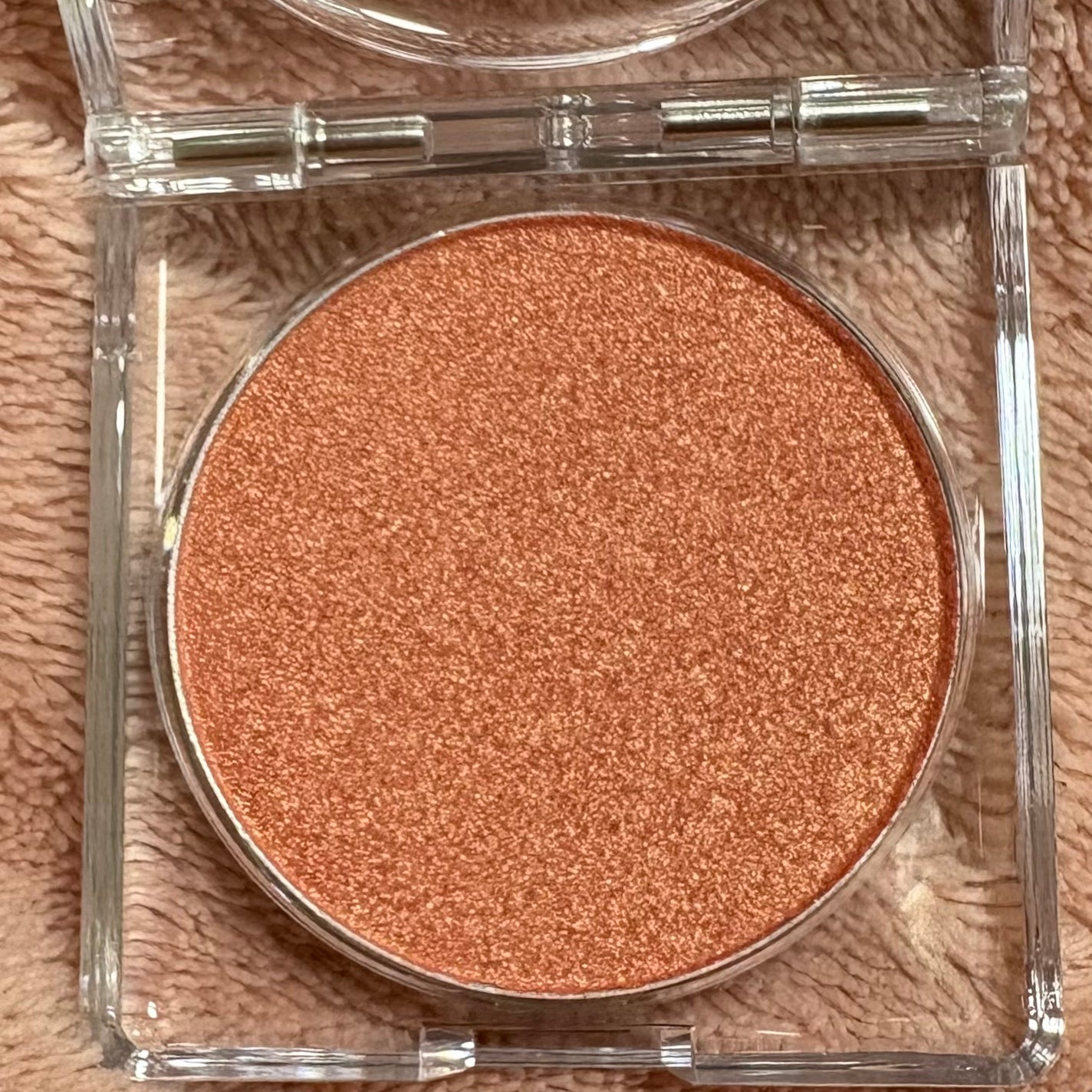 シピシピ グリッター イルミネーションライナー S/CipiCipi/リキッドアイライナーを使ったクチコミ(2枚目)