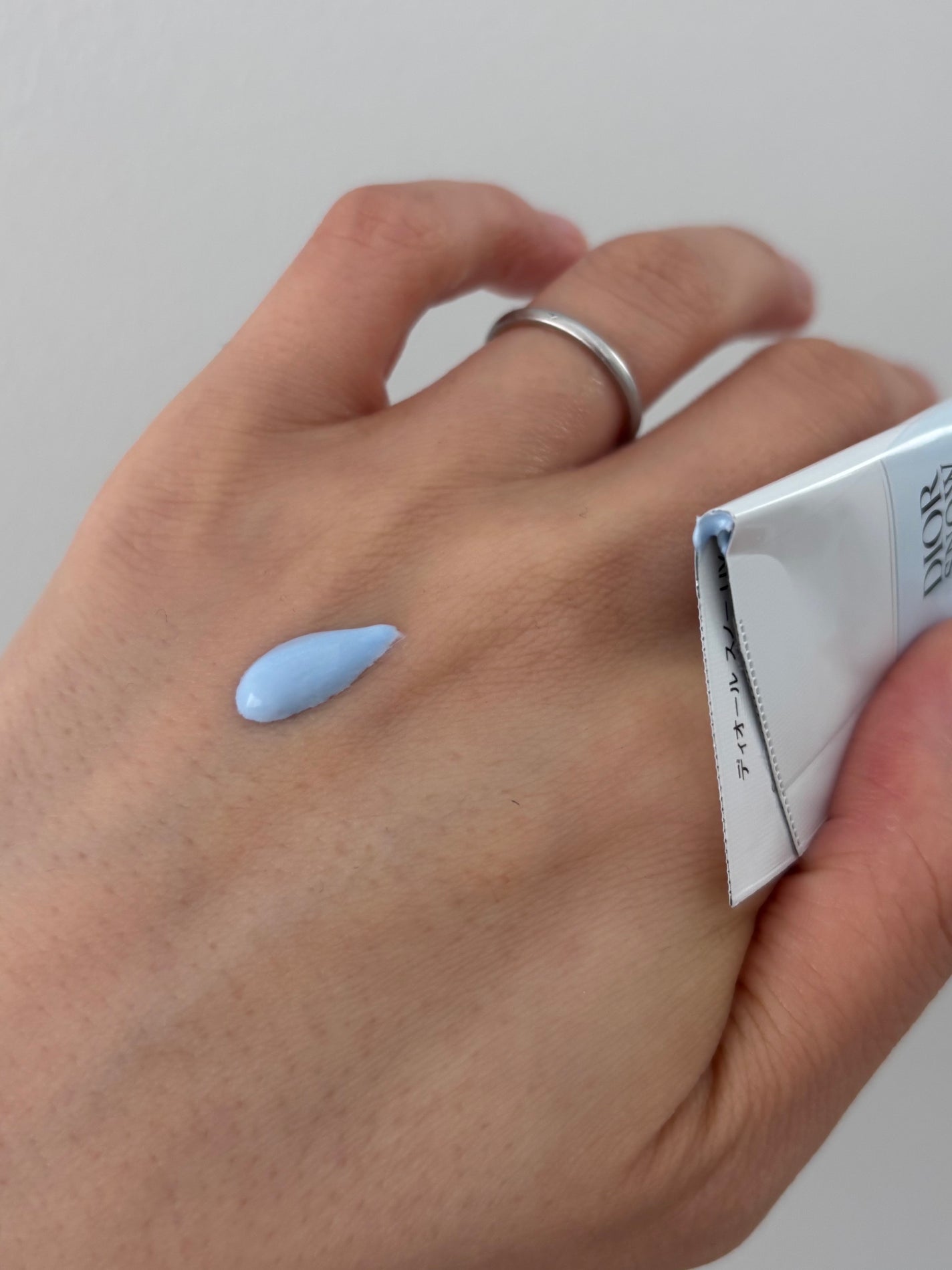 【旧】スノー メイクアップ ベース UV35 SPF35/PA+++/Dior/化粧下地を使ったクチコミ(3枚目)