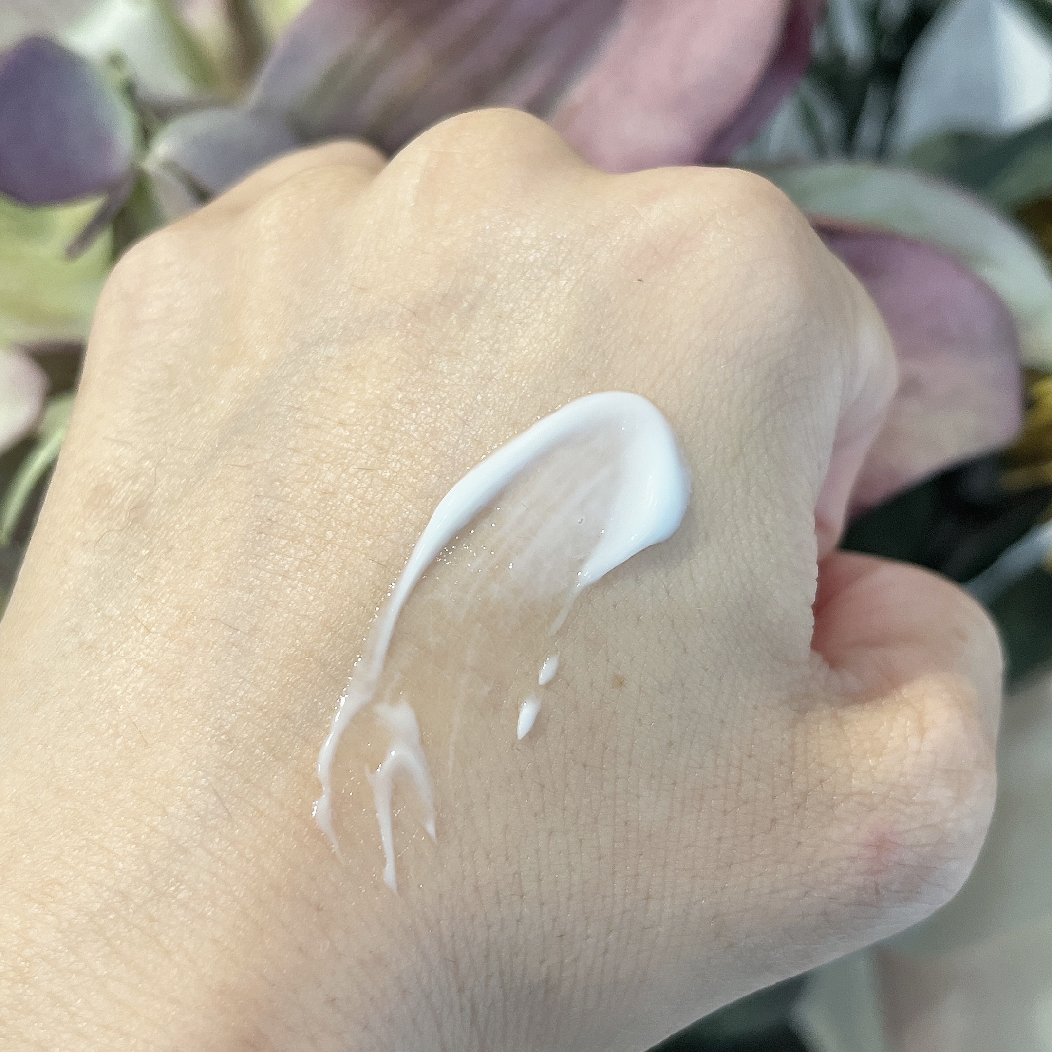 ヨル スキン オーバーナイトジェルクリーム クリア/YOLU/フェイスクリームを使ったクチコミ（2枚目）