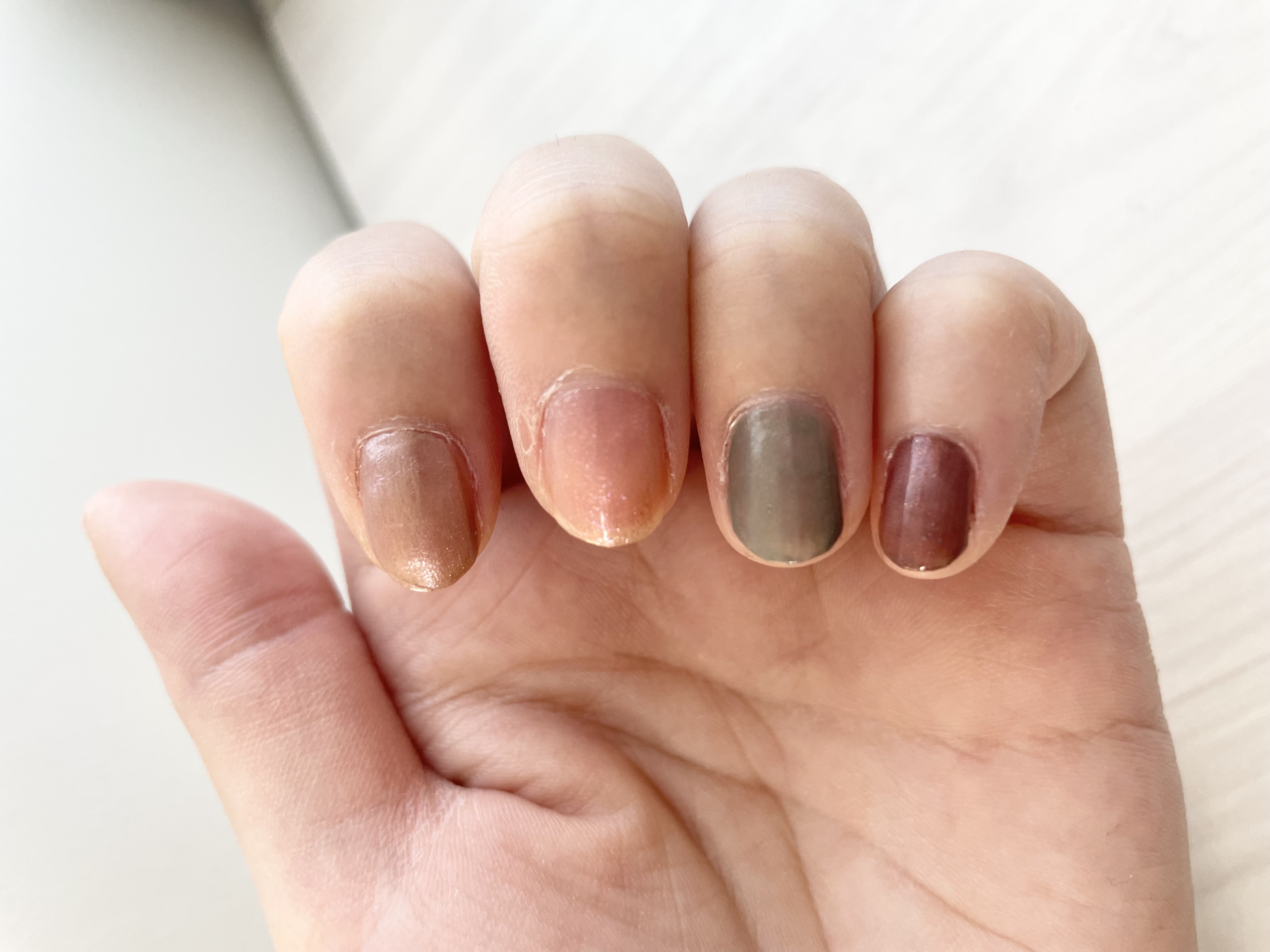 カラフルネイルズ/キャンメイク/マニキュアを使ったクチコミ（2枚目）