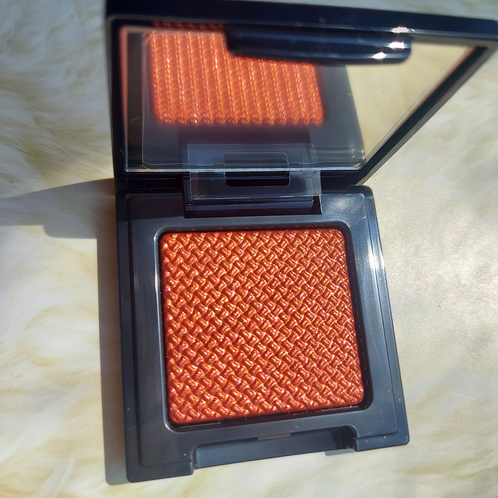 エレガンス ラズル スターアイカラー/エレガンス ラズル /単色アイシャドウを使ったクチコミ（1枚目）