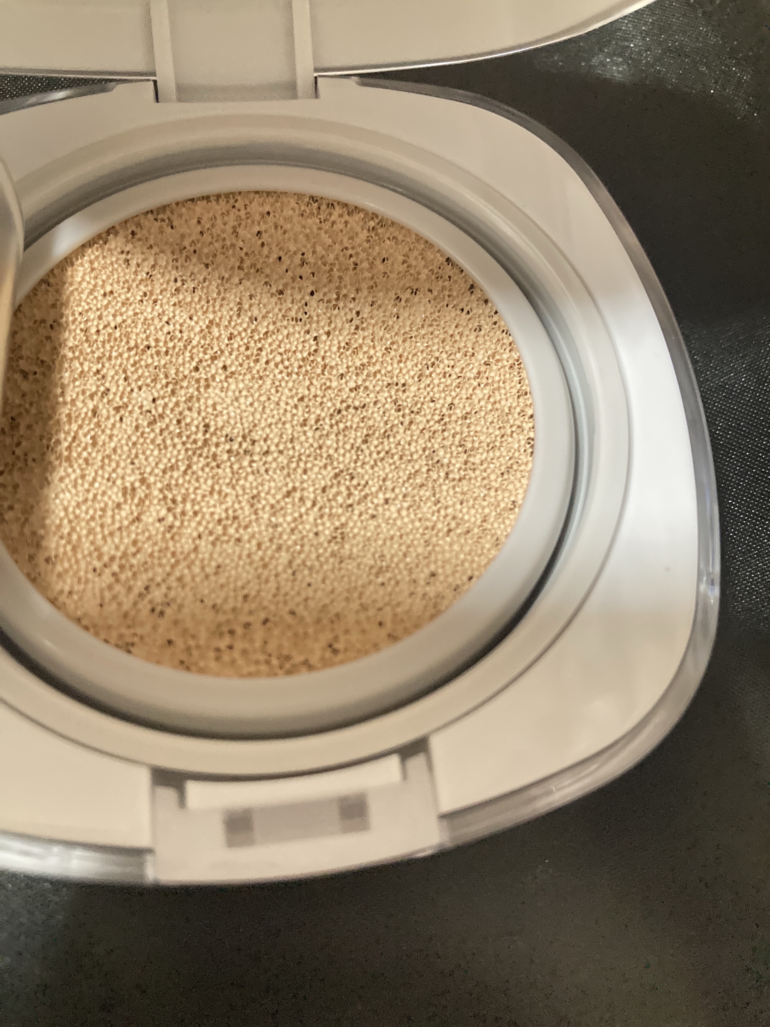 シームレスウェアクッション/wakemake/クッションファンデーションを使ったクチコミ（3枚目）