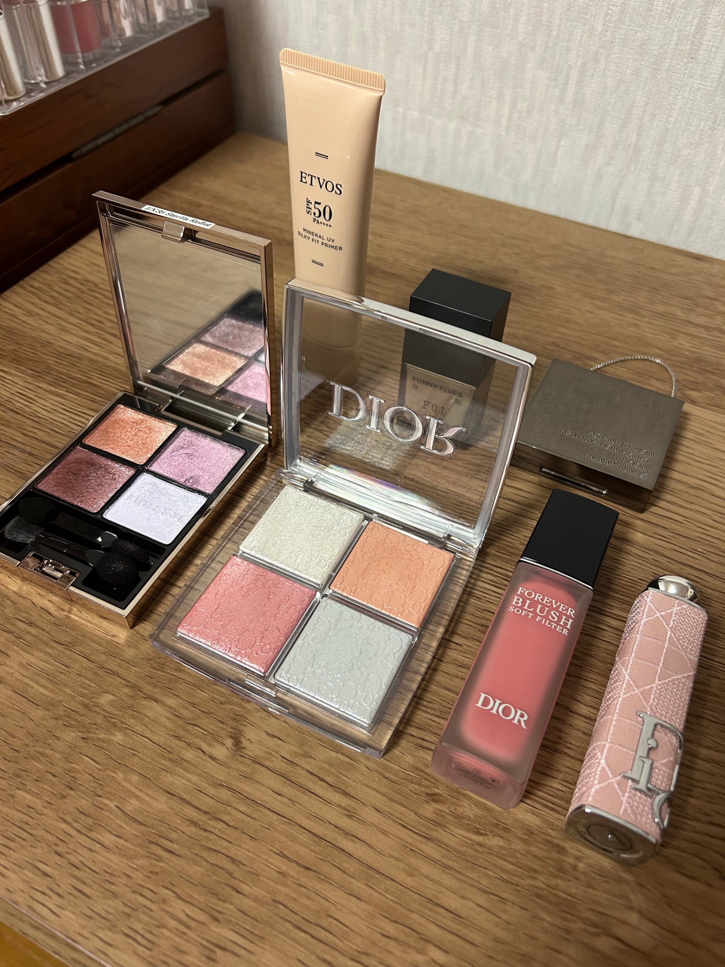 ディオール バックステージ フェイス グロウ パレット/Dior/ハイライトを使ったクチコミ(2枚目)