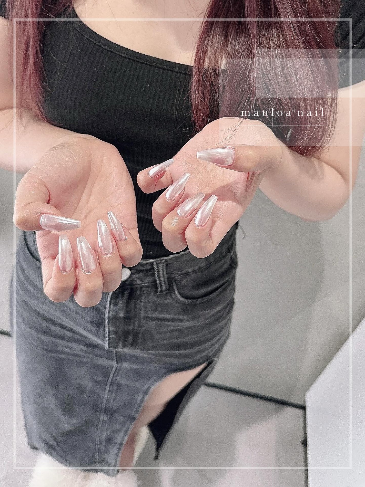 mauloa_nail on LIPS 「・whitemirror🤍・・・・・#ミラーネイル#ネイルデ..」(1枚目)