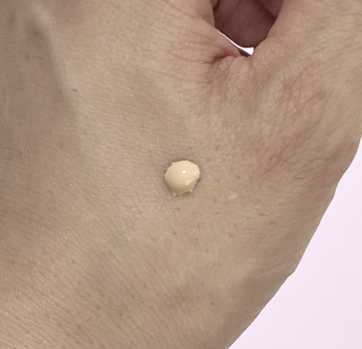 プリズム･リーブル･グロウ･セラム･ ファンデーション/GIVENCHY/リキッドファンデーションを使ったクチコミ（1枚目）