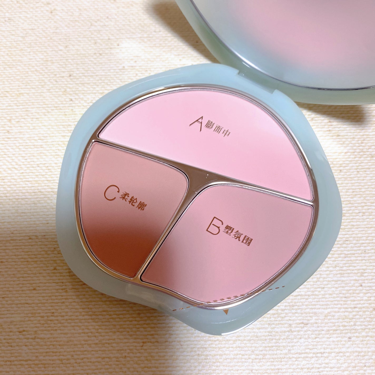 TIMAGE  3色チークパレット/TIMAGE/パウダーチークを使ったクチコミ(2枚目)