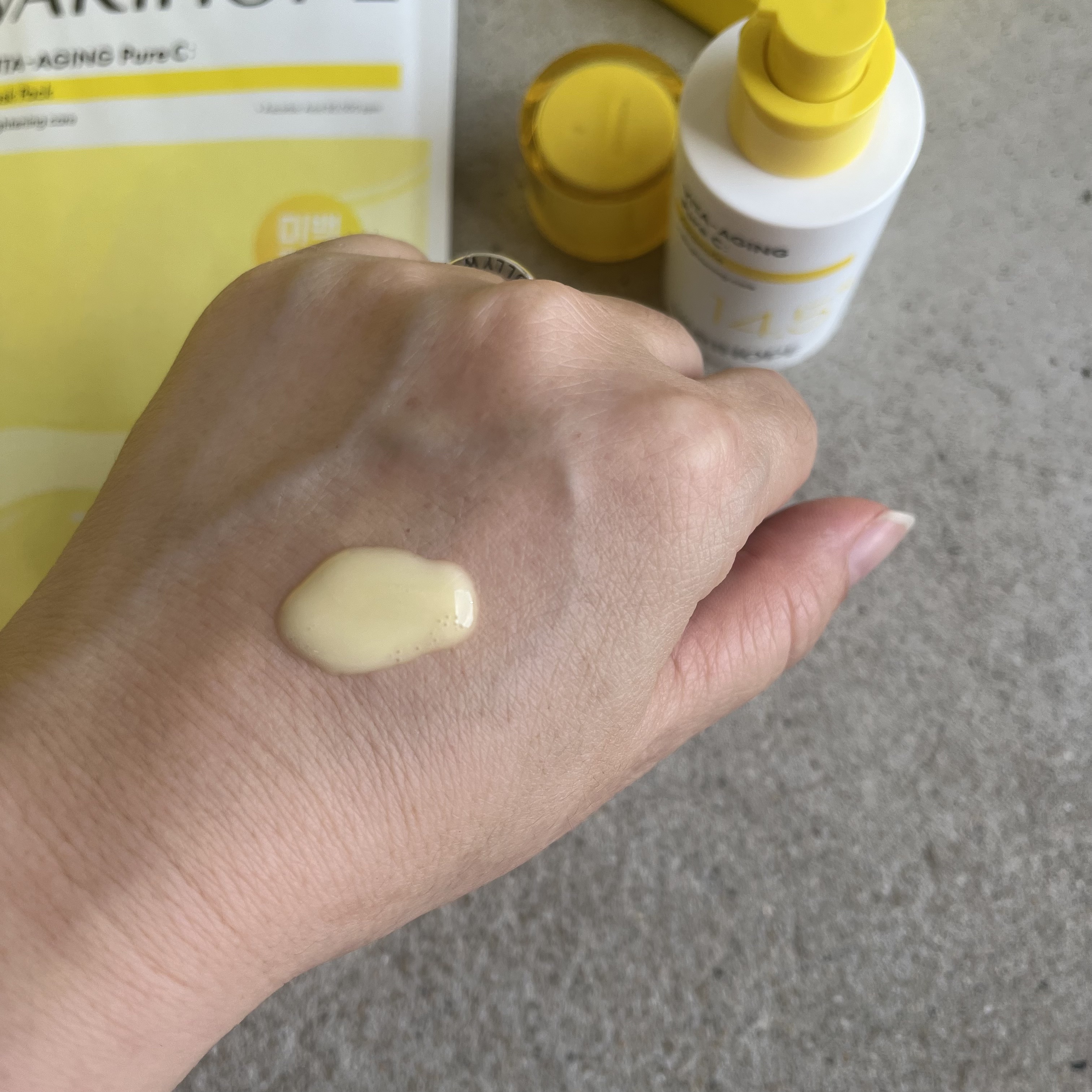 ８デイズピュアビタミンCアンプル/VARI:HOPE/美容液を使ったクチコミ（3枚目）