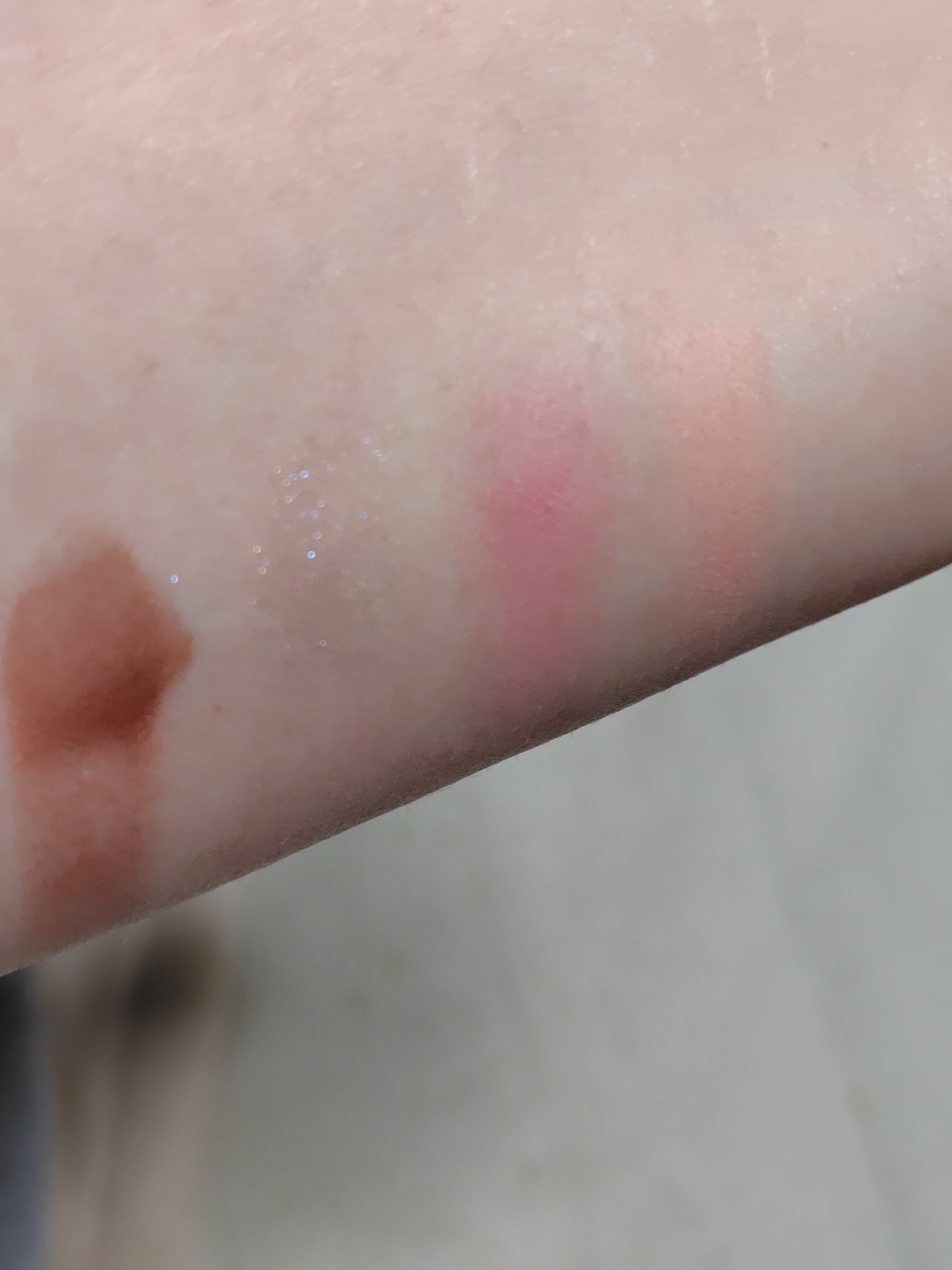 ベターザンアイズ ミルクシリーズ W03 ドライストロベリー/rom&nd/アイシャドウパレットを使ったクチコミ（2枚目）