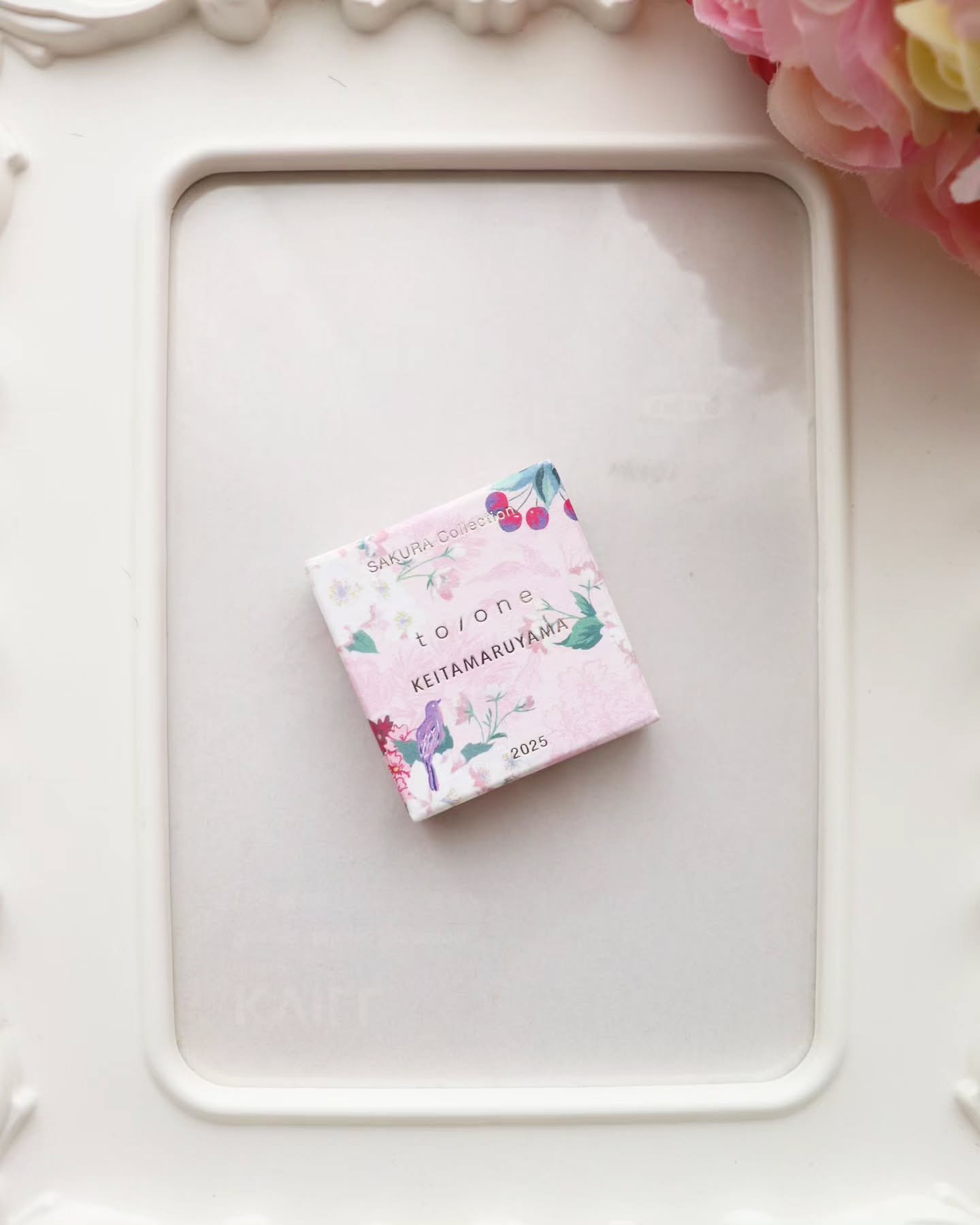 トーン ペタル フロート アイズ/to/one/単色アイシャドウを使ったクチコミ（3枚目）