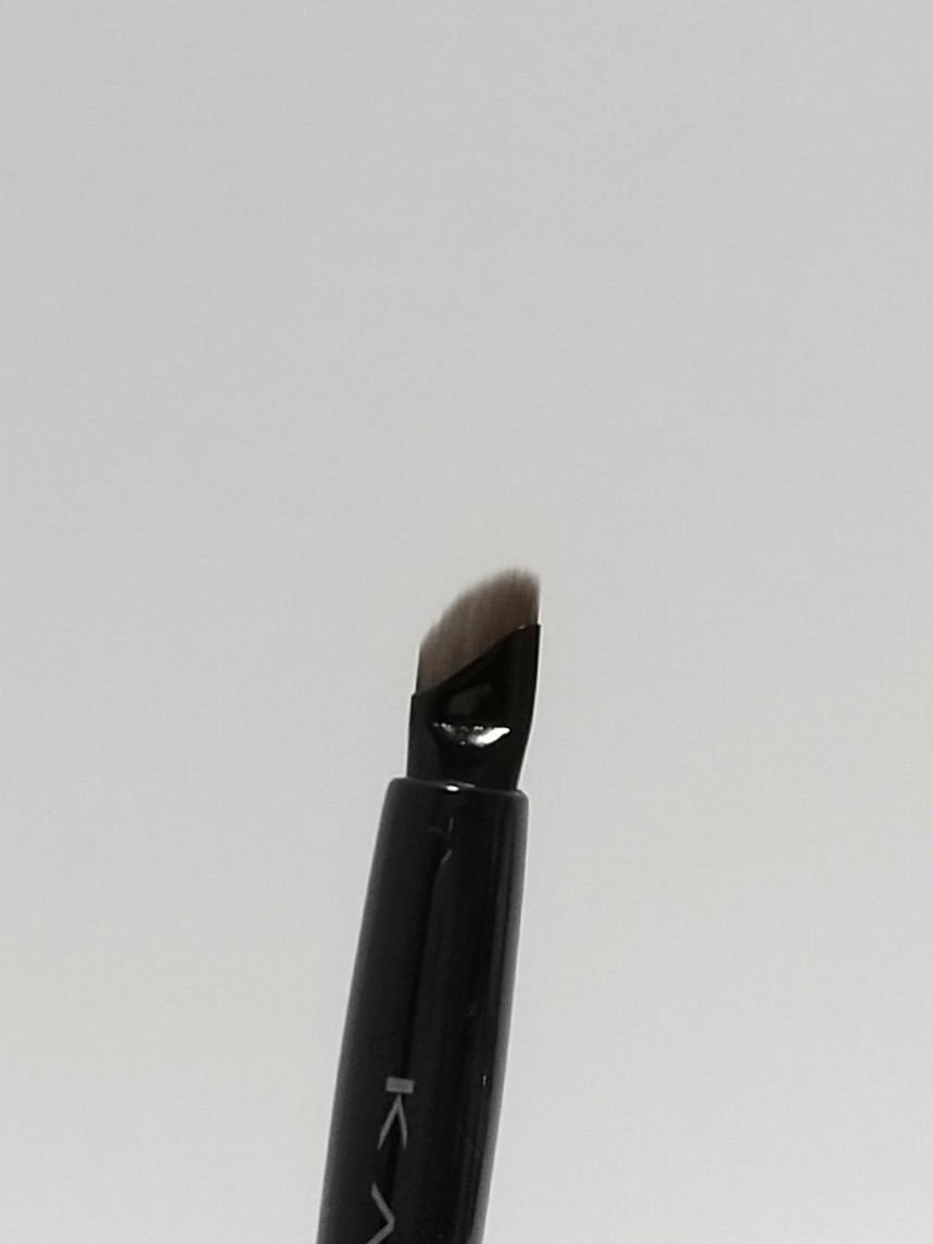 マルチアイライナーブラシ/KATE/メイクブラシを使ったクチコミ（3枚目）
