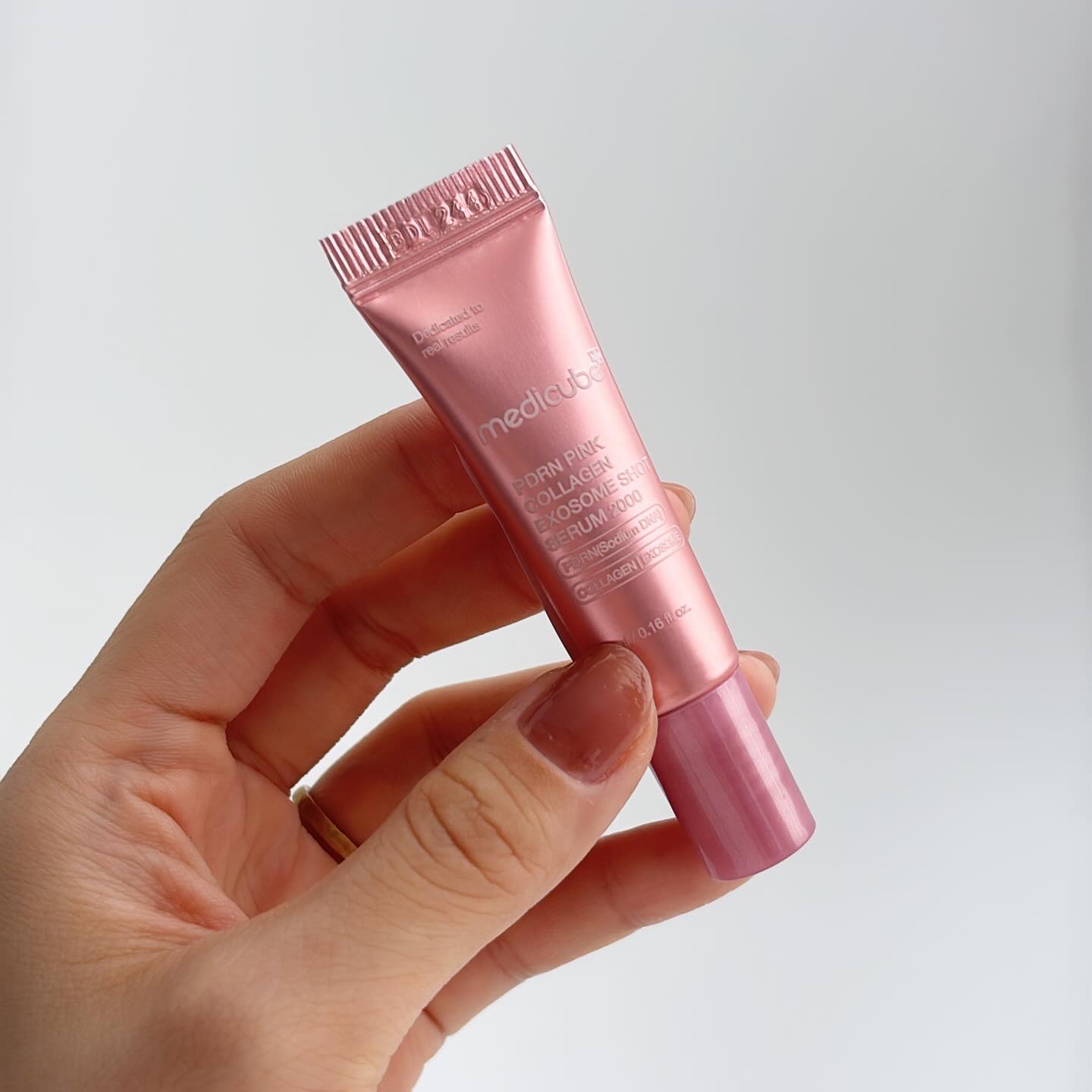 新品！メディキューブ PDRNピンクコラーゲンエクソソームショット2000 4本 試してみた】PDRNピンクエクソソームショット2000 MEDICUBEの