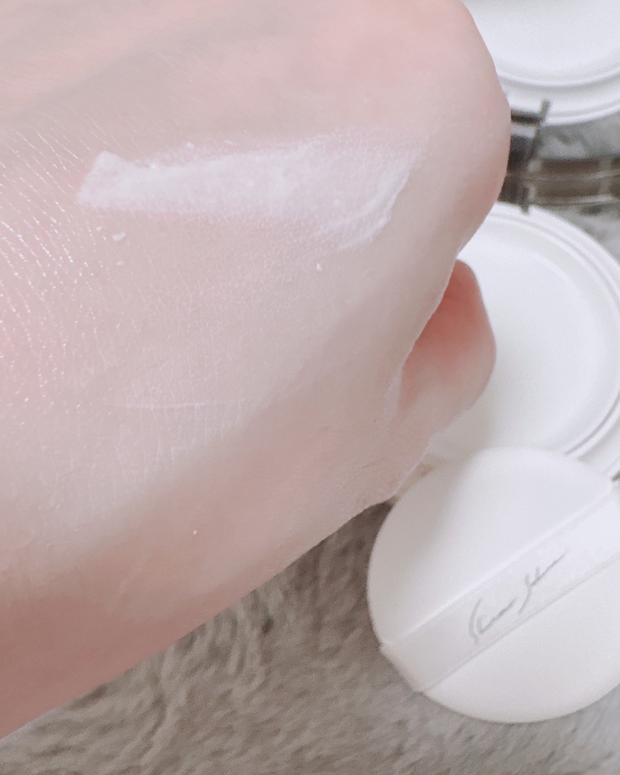 sun crush! UV cushion〜水葵〜シロノサクラ…美容UVジェル〈日焼け止め〉/Shiro no Sakura./日焼け止めジェルを使ったクチコミ（3枚目）