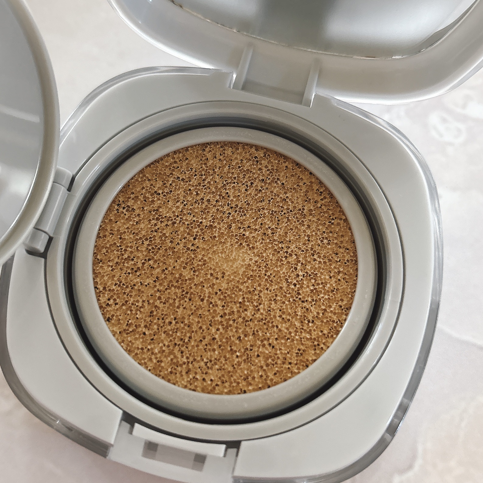 シームレスウェアクッション/wakemake/クッションファンデーションを使ったクチコミ（3枚目）