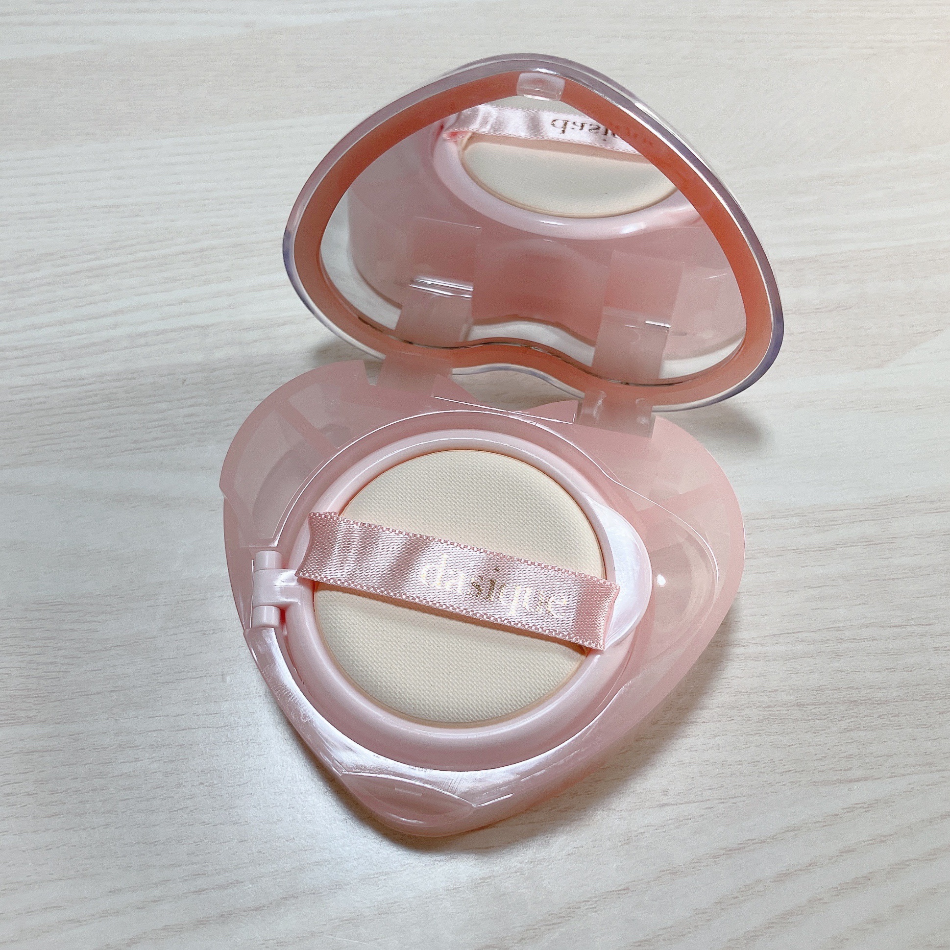 ウォーターデュイジェルクッション/dasique/クッションファンデーションを使ったクチコミ（2枚目）