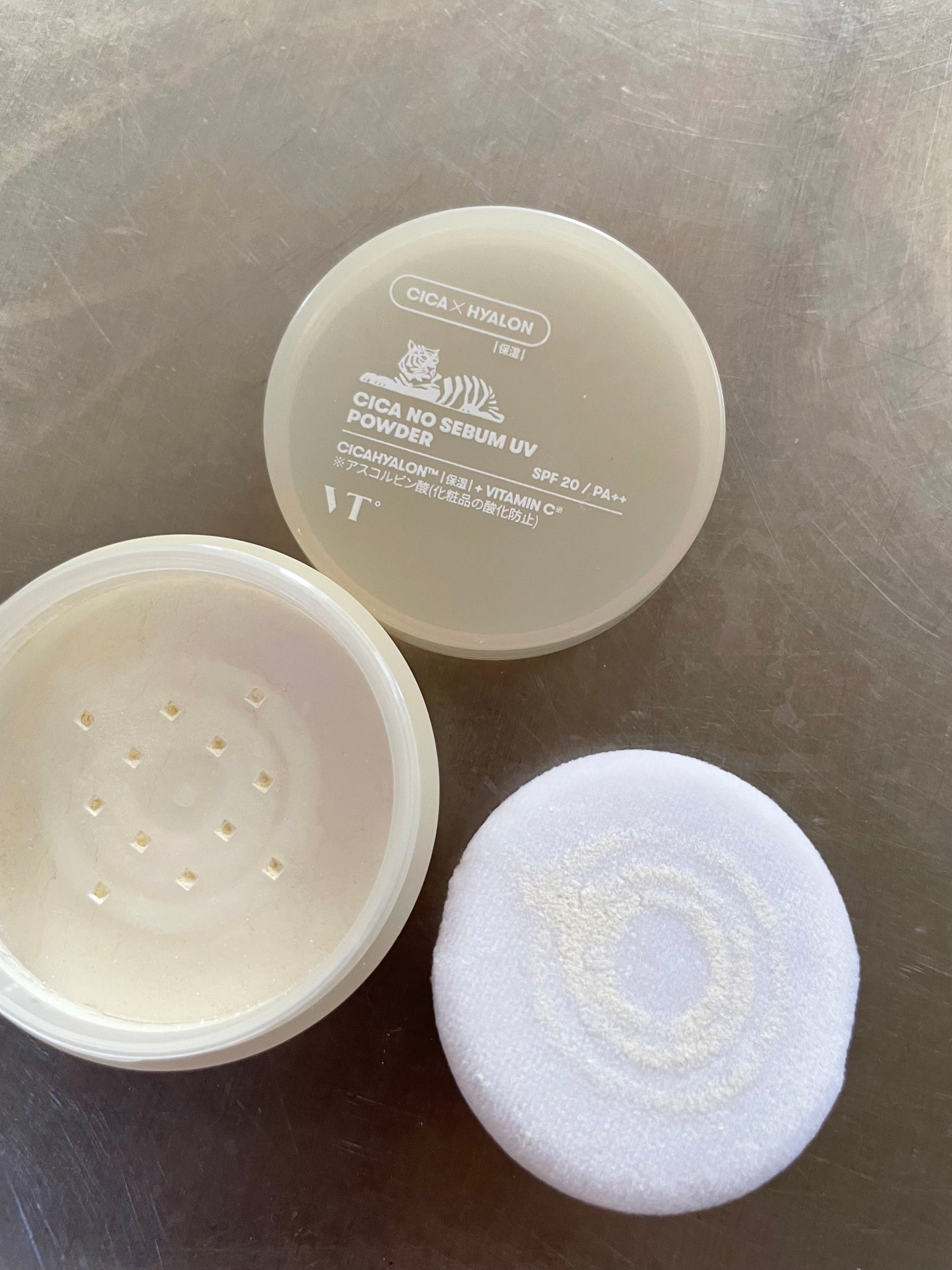 CICA ノーセバムUVパウダー/VT/日焼け止めパウダーを使ったクチコミ(1枚目)