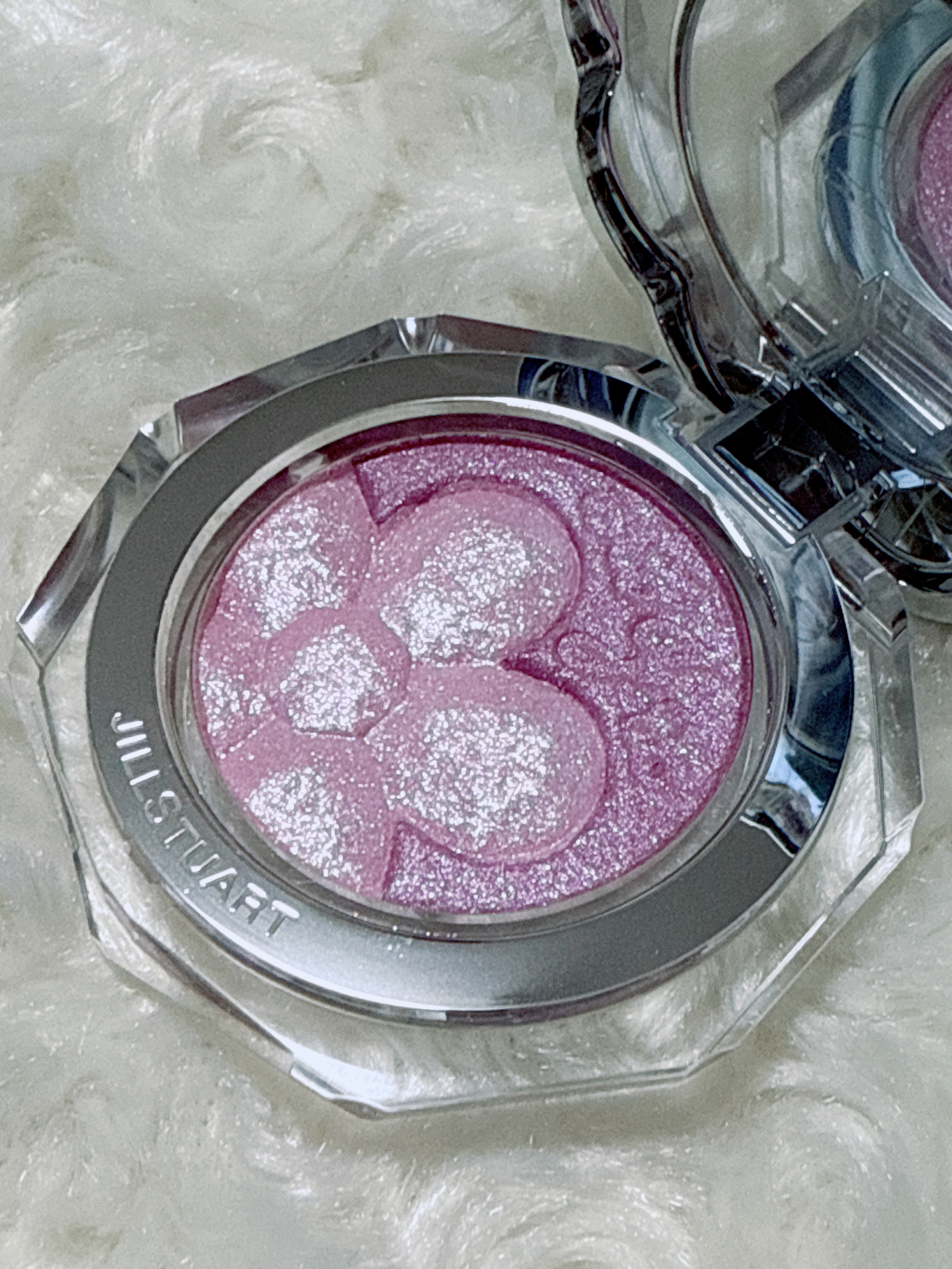 ジルスチュアート クリスタルブルーム ペタルクチュールアイズ デュオ/JILL STUART/アイシャドウパレットを使ったクチコミ（2枚目）